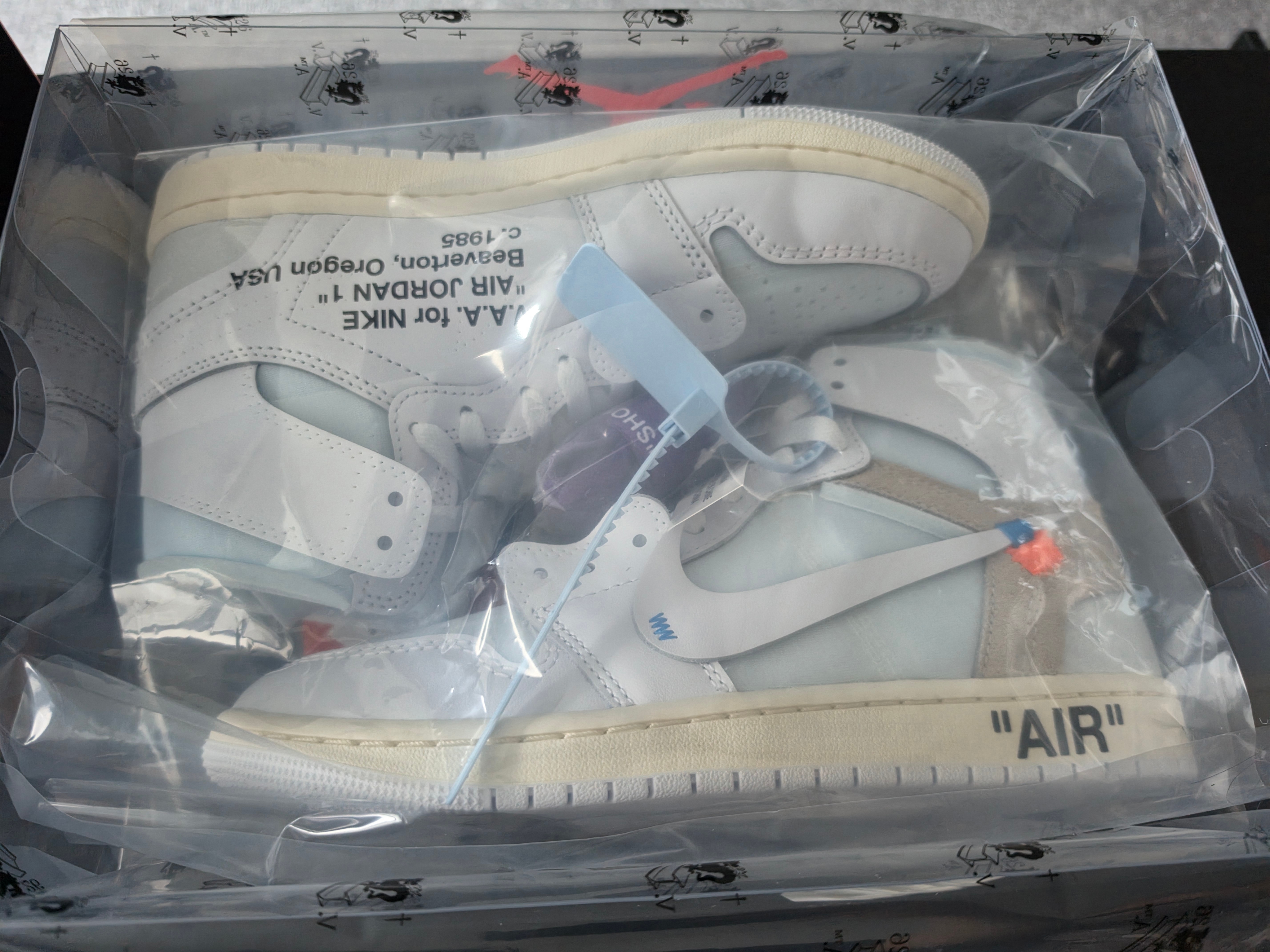 Jordan 1 x Virgil Abloh Archive Retro High Alaska White 착용 스타일