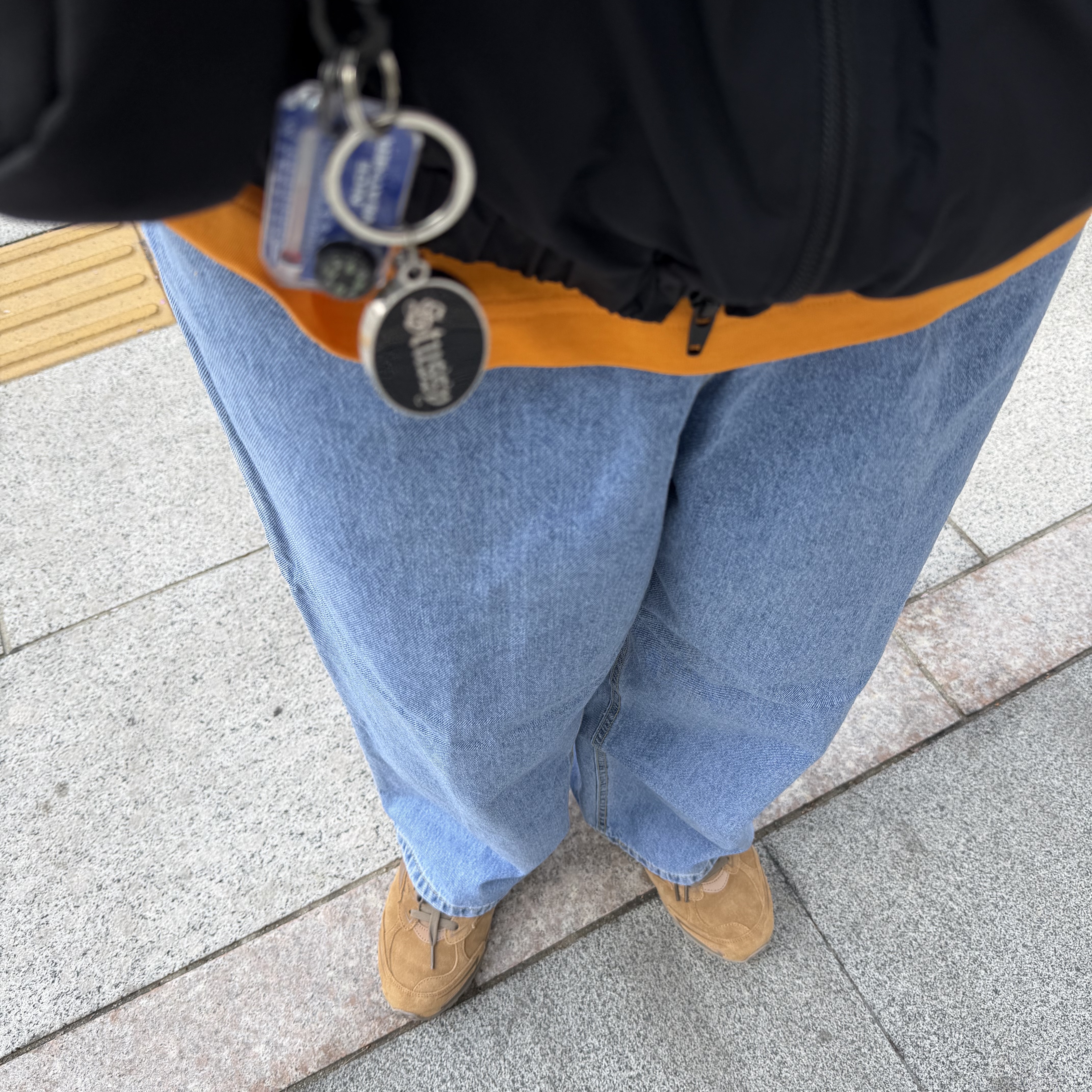 Mizuno LG 60S 2K Brown, Stussy O.E. Badge Keychain 착용 스타일 - 1
