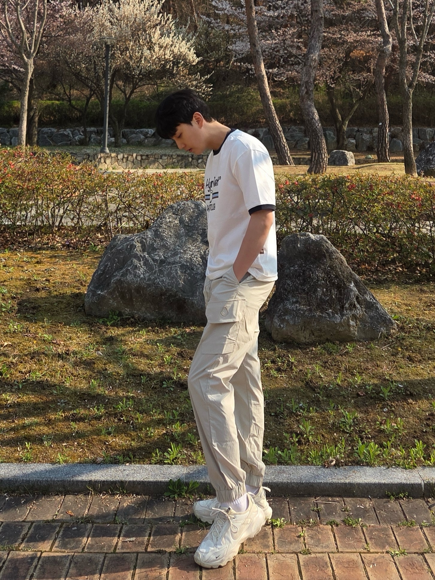 (W) Nike TC 7900 Summit White 착용 스타일 - 2