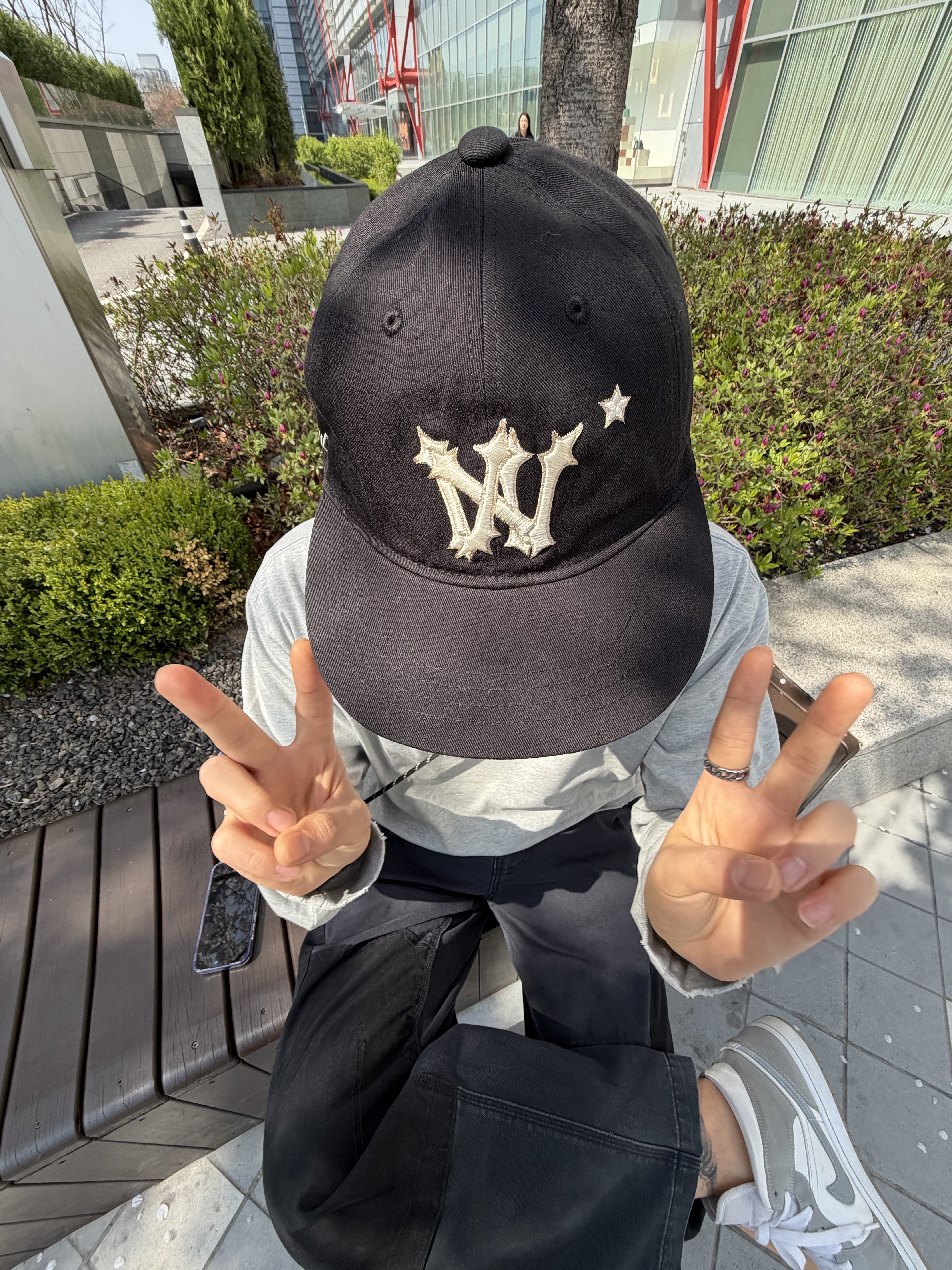 Aoiro 6-Panel Bone A/N Cap Black, Supreme x Dickies Cordura Cargo Pant Black - 25FW 착용 스타일