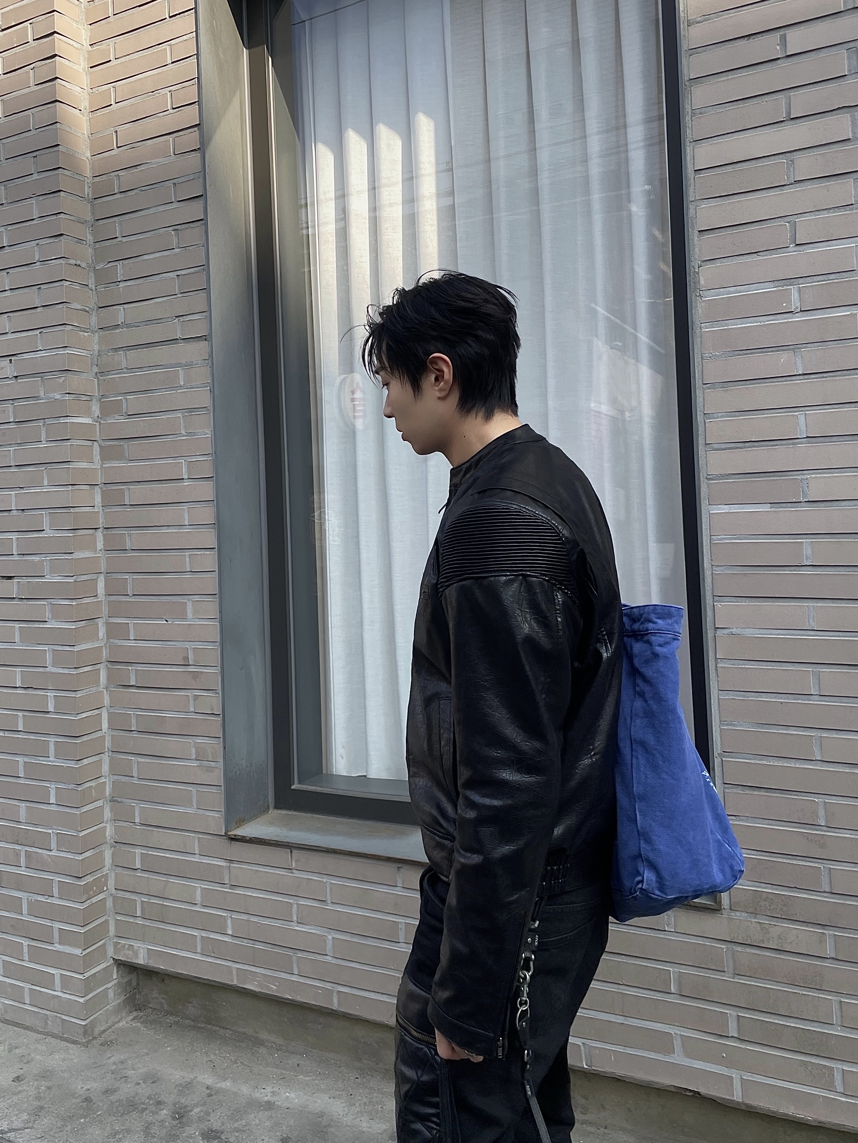 emostanceclub Leather Patch Flared Jeans V3 Black, Farfromwhat Far Faux Cracked Texture Leather Jacket 착용 스타일 - 6