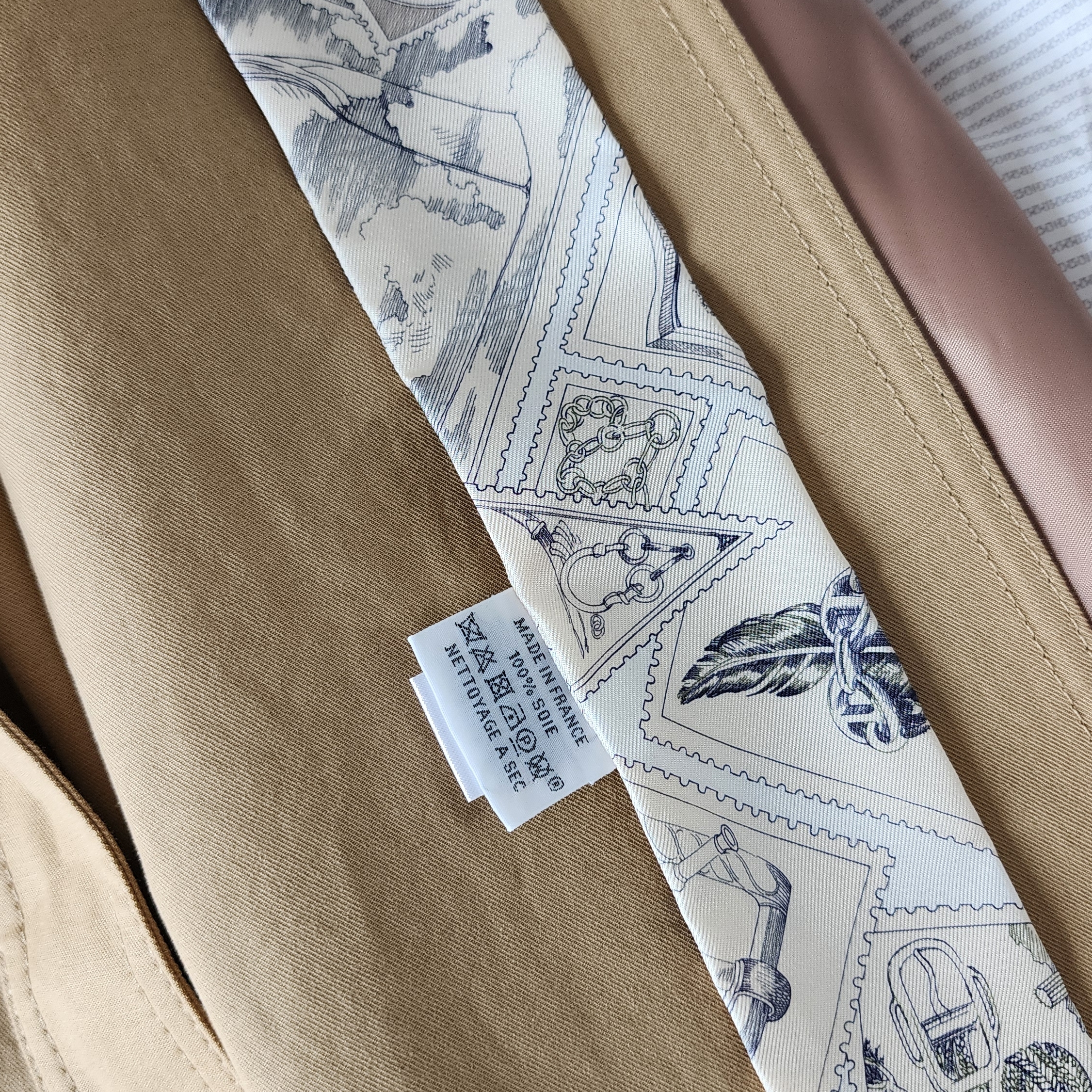 (W) Hermes Le Philateliste du Faubourg Twilly Parchemin Graphite Gris 착용 스타일