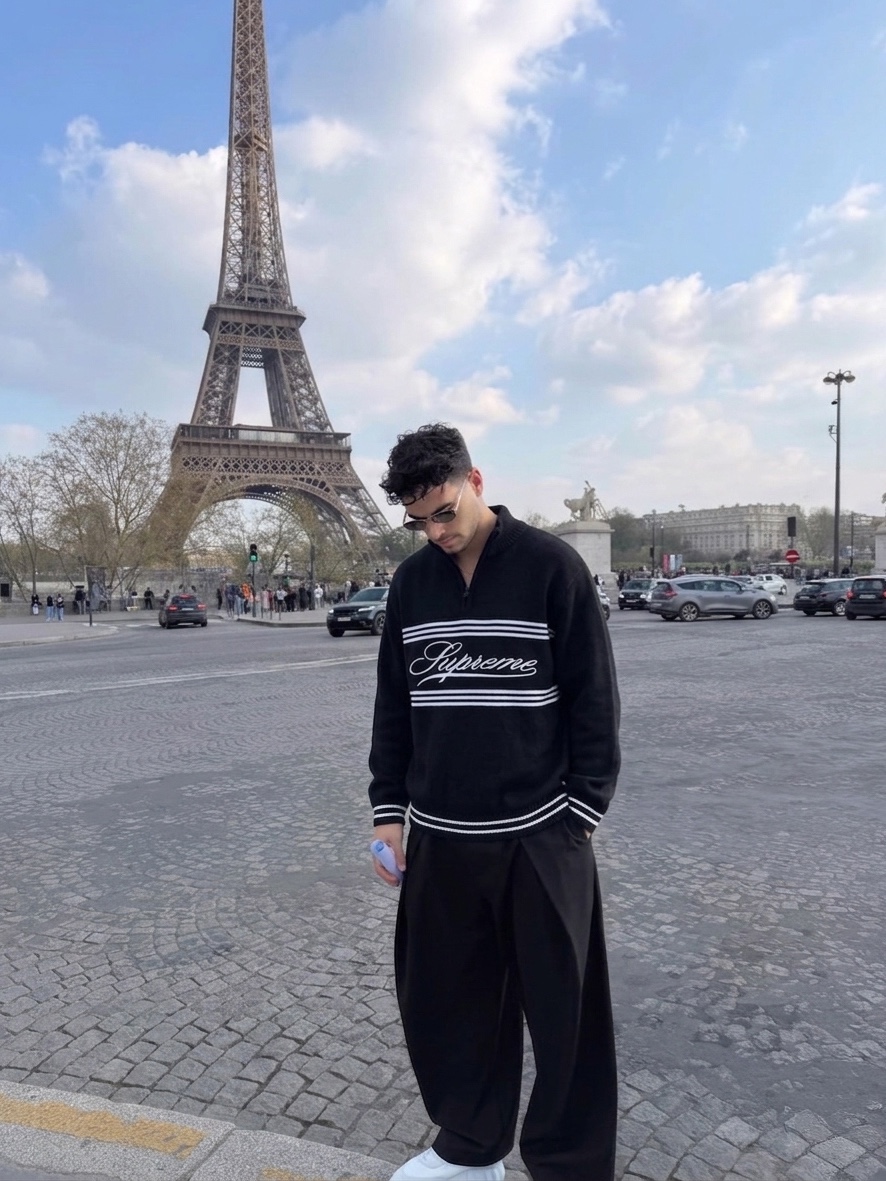 Supreme Script Stripe Half Zip Sweater Black - 25FW 착용 스타일