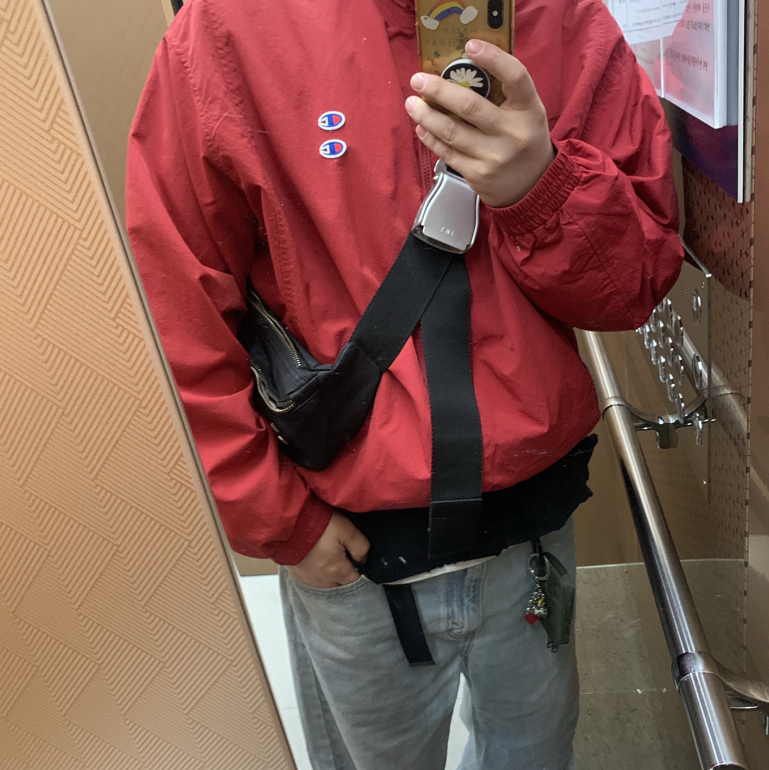 Zara x Champion Technical Patch Jacket Red, Human Made Military Card Case Olive Drab 착용 스타일