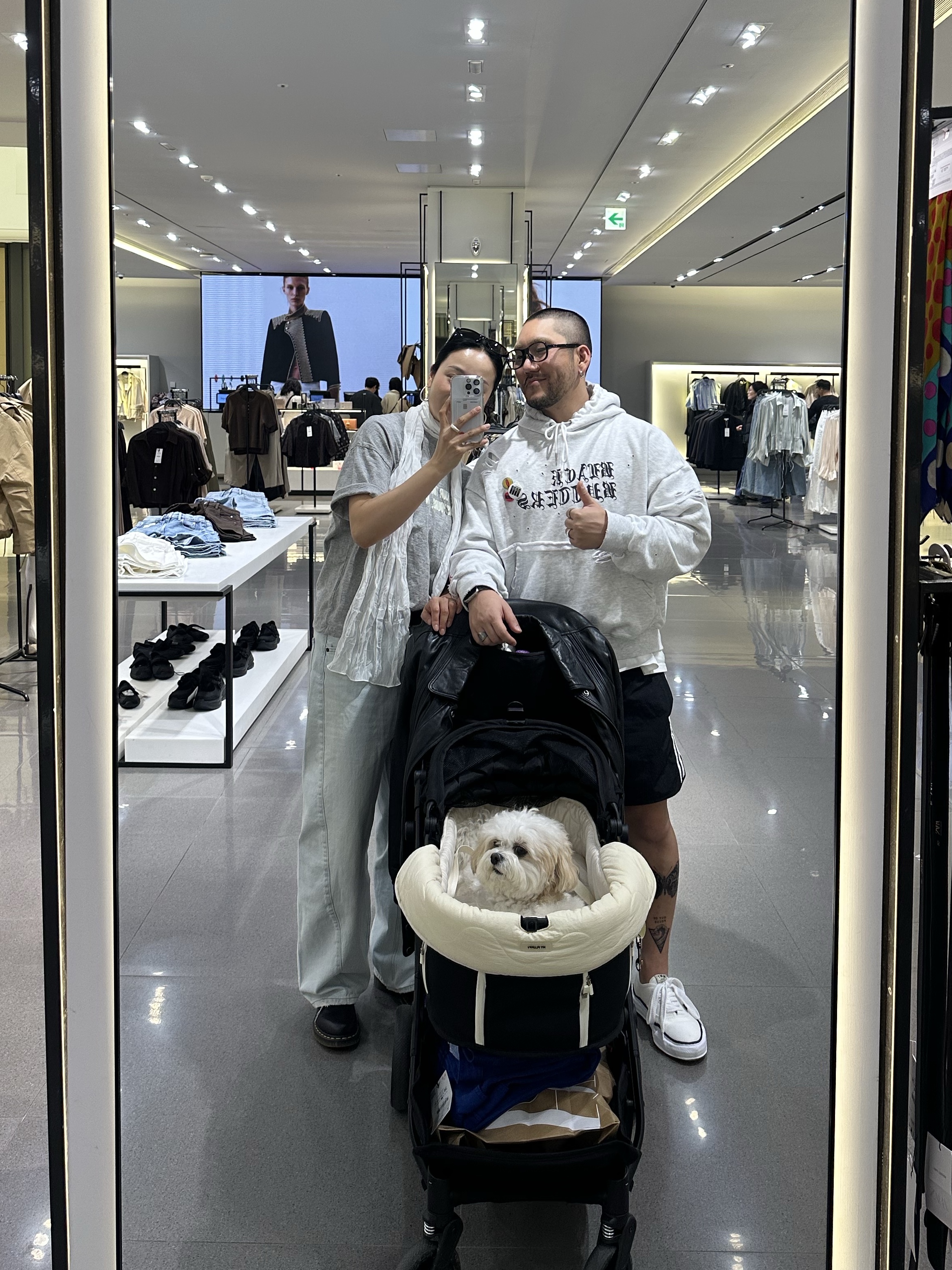 Maison Mihara Yasuhiro Baker OG Sole Canvas Low Cut Sneakers White, Adidas Adicolor Classic Sprinter Shorts Black - KR Sizing 착용 스타일 - 4