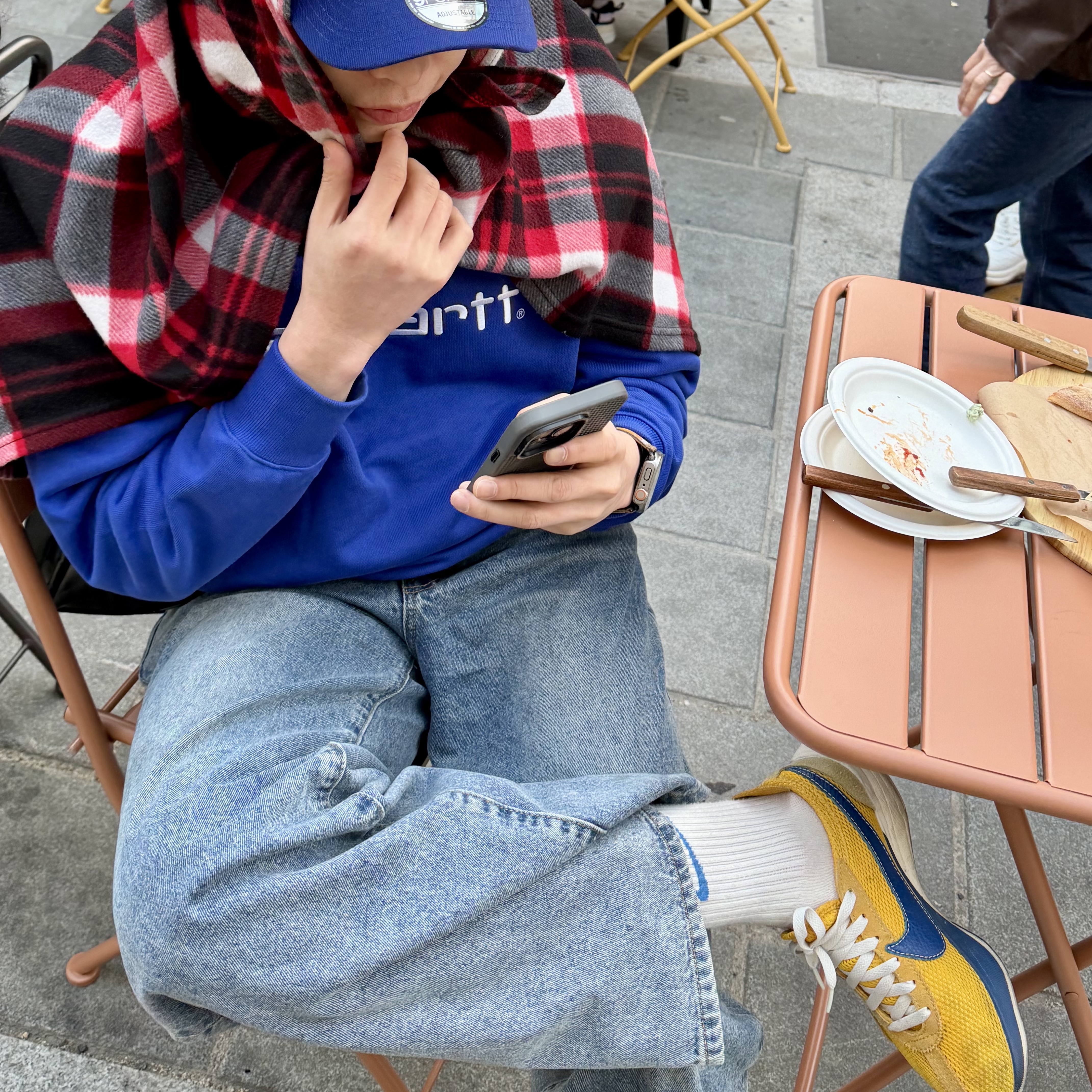 Nike Moon Racer Yellow Ochre Gym Blue, New Era 9Forty MLB Seoul Series LA Dodgers Dark Royal 착용 스타일 - 3