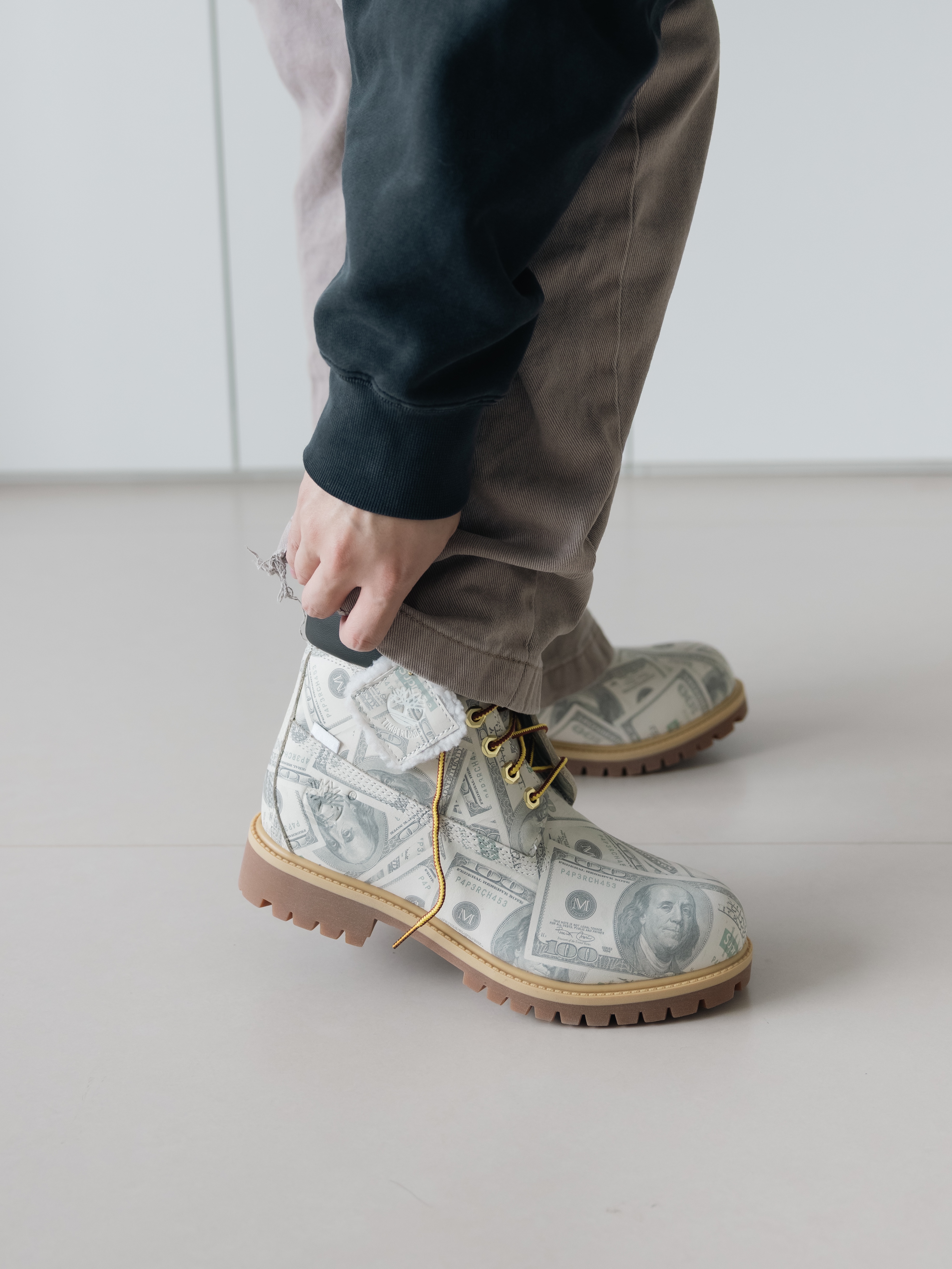 Timberland x Supreme x MM6 Maison Margiela Money 6 Inch Premium Waterproof Boot Multicolor - 26SS - Medium 착용 스타일 - 2