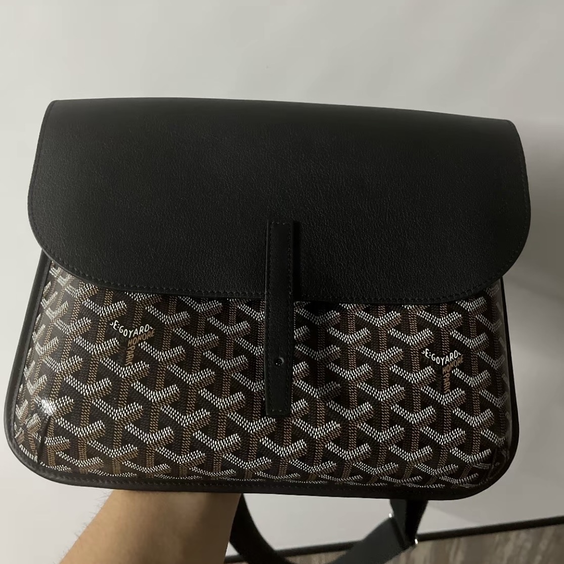 Goyard Coursier Messenger Bag Black 착용 스타일