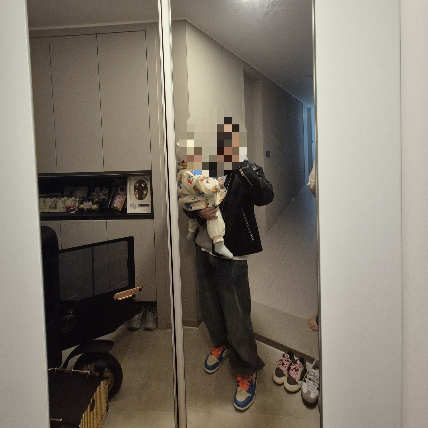 Jordan 1 x Off-White Retro High University Blue, Supreme Box Logo Hooded Sweatshirt Heather Grey - 25FW 착용 스타일 - 3