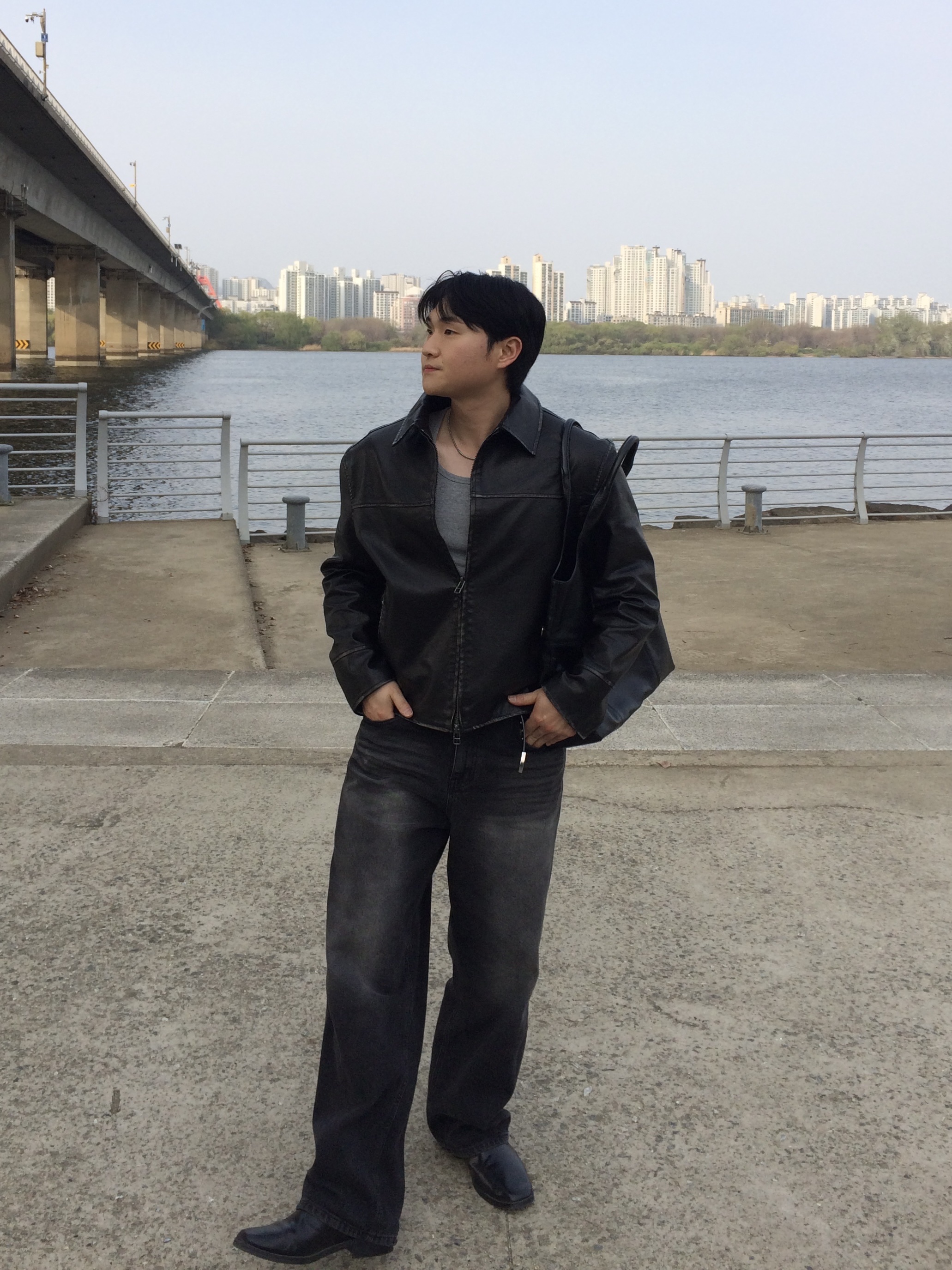 Romantic Move Selection Square Toe Chelsea Boots Black 착용 스타일 - 1
