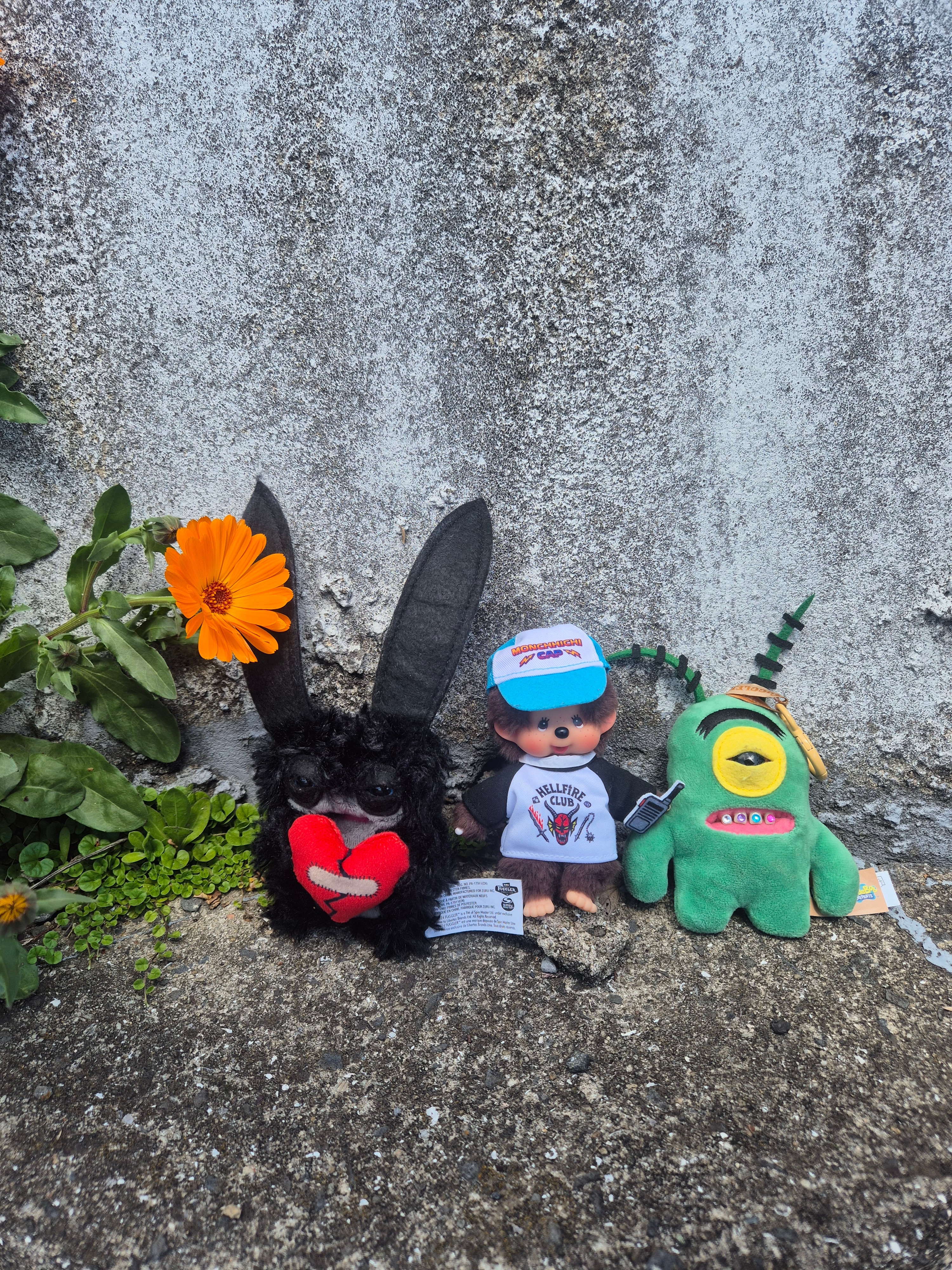 Fuggler Long Long Ear Keyring Black, Monchhichi x Strange Things Key Chain Hellfire Club 착용 스타일
