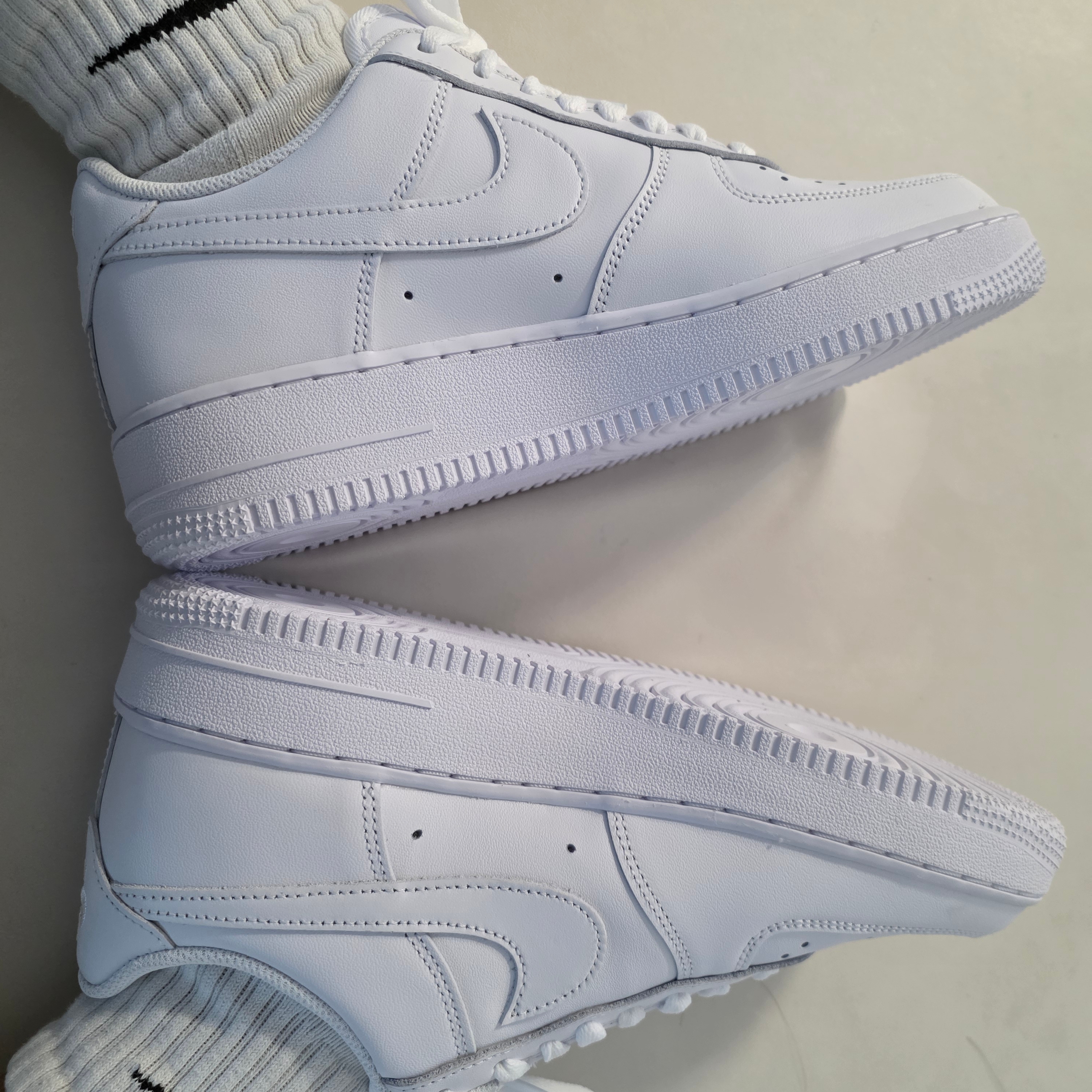 Nike Air Force 1 '07 Low White 착용 스타일 - 2