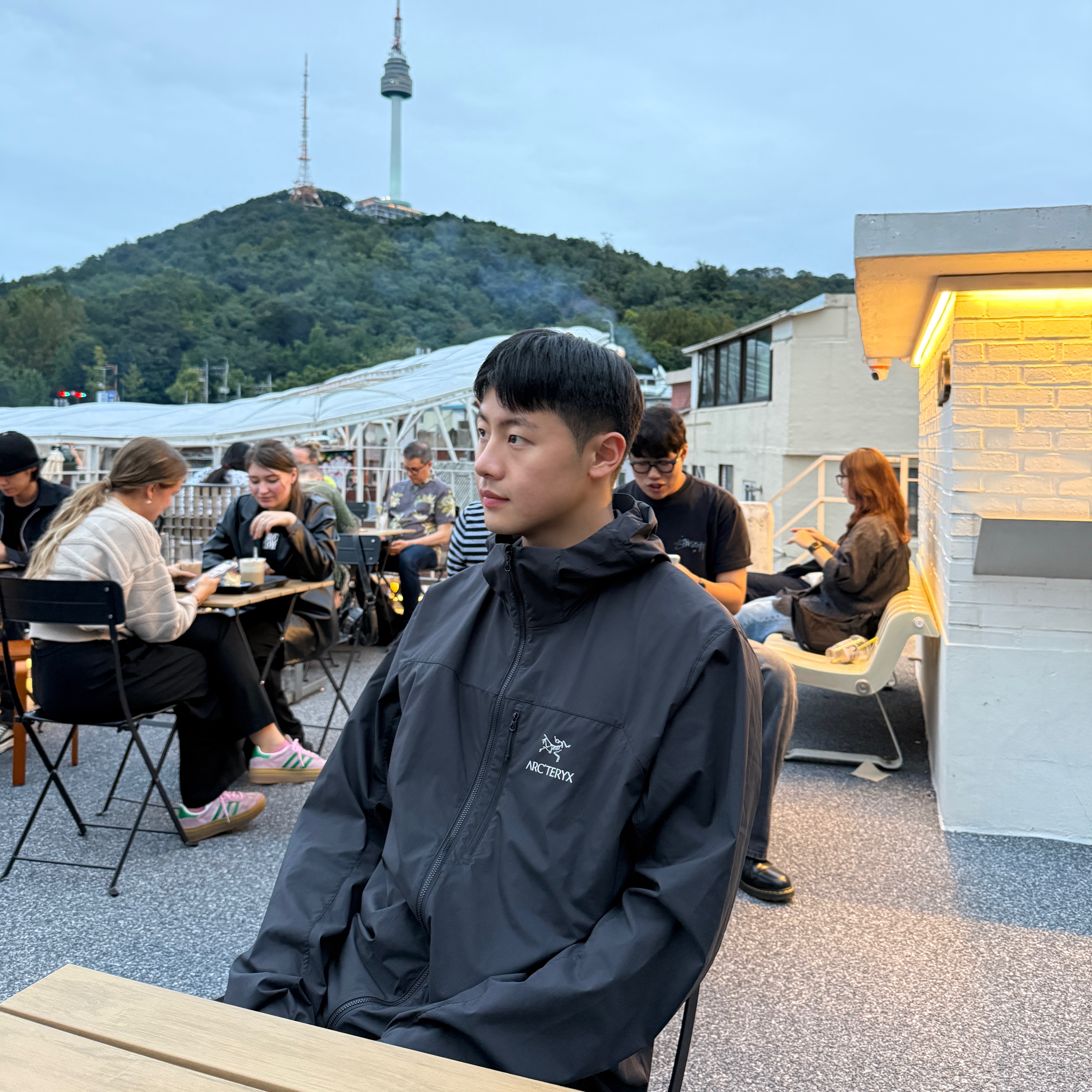 Arc'teryx Squamish Hoody Black 착용 스타일 - 4