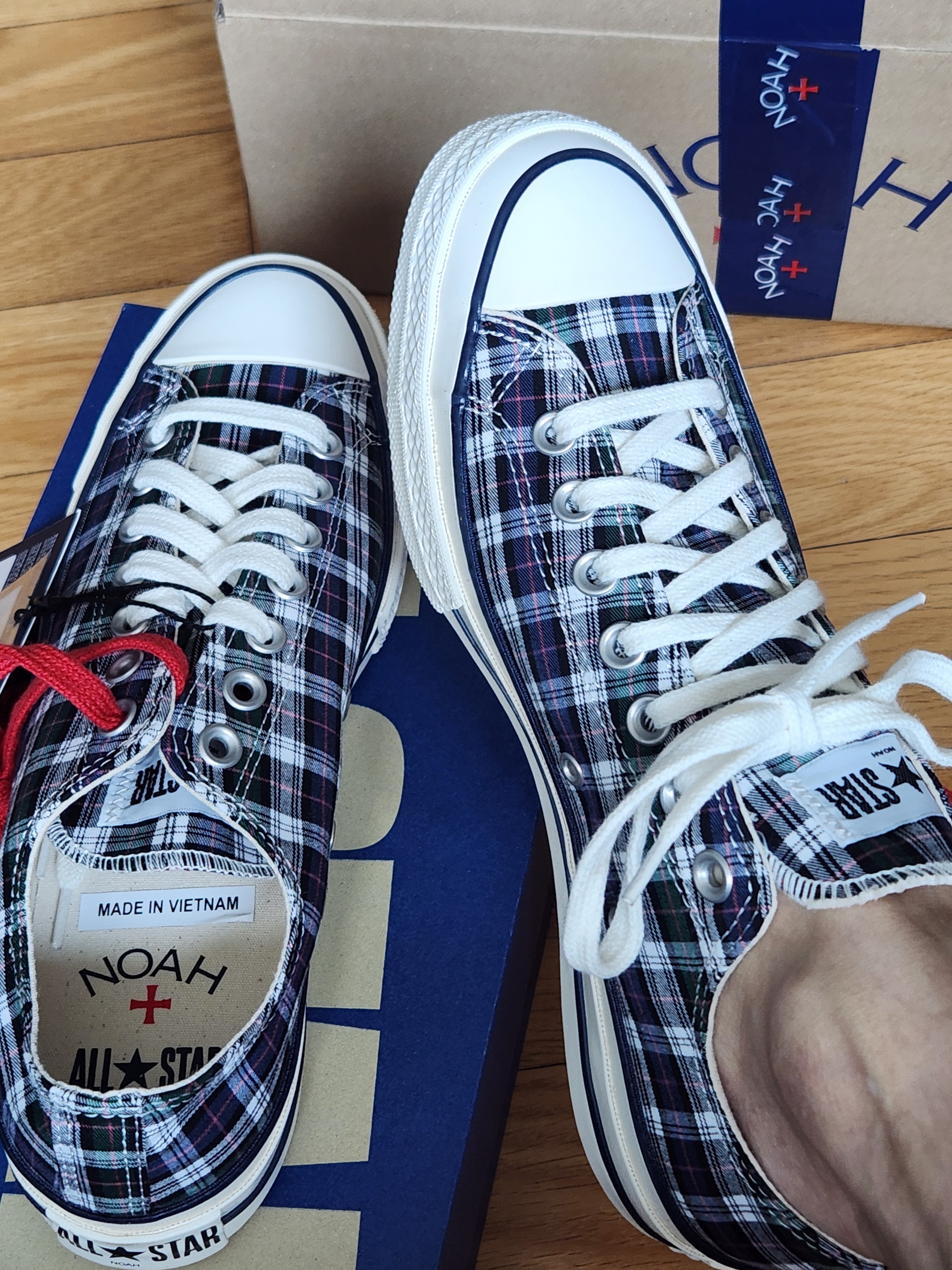 Converse x Noah Chuck 70 True Blue 착용 스타일