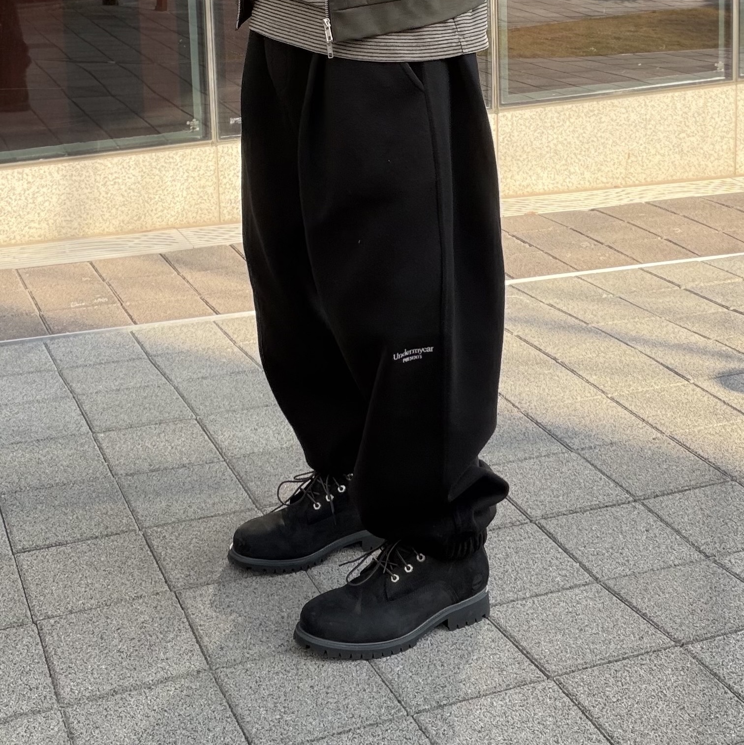Undermycar Mu.03 Anti Fxxking Logo Play Oversized Sweat Jogger Black, Timberland Premium 6 inch Waterproof Boot Black Nubuck - Wide 착용 스타일 - 1