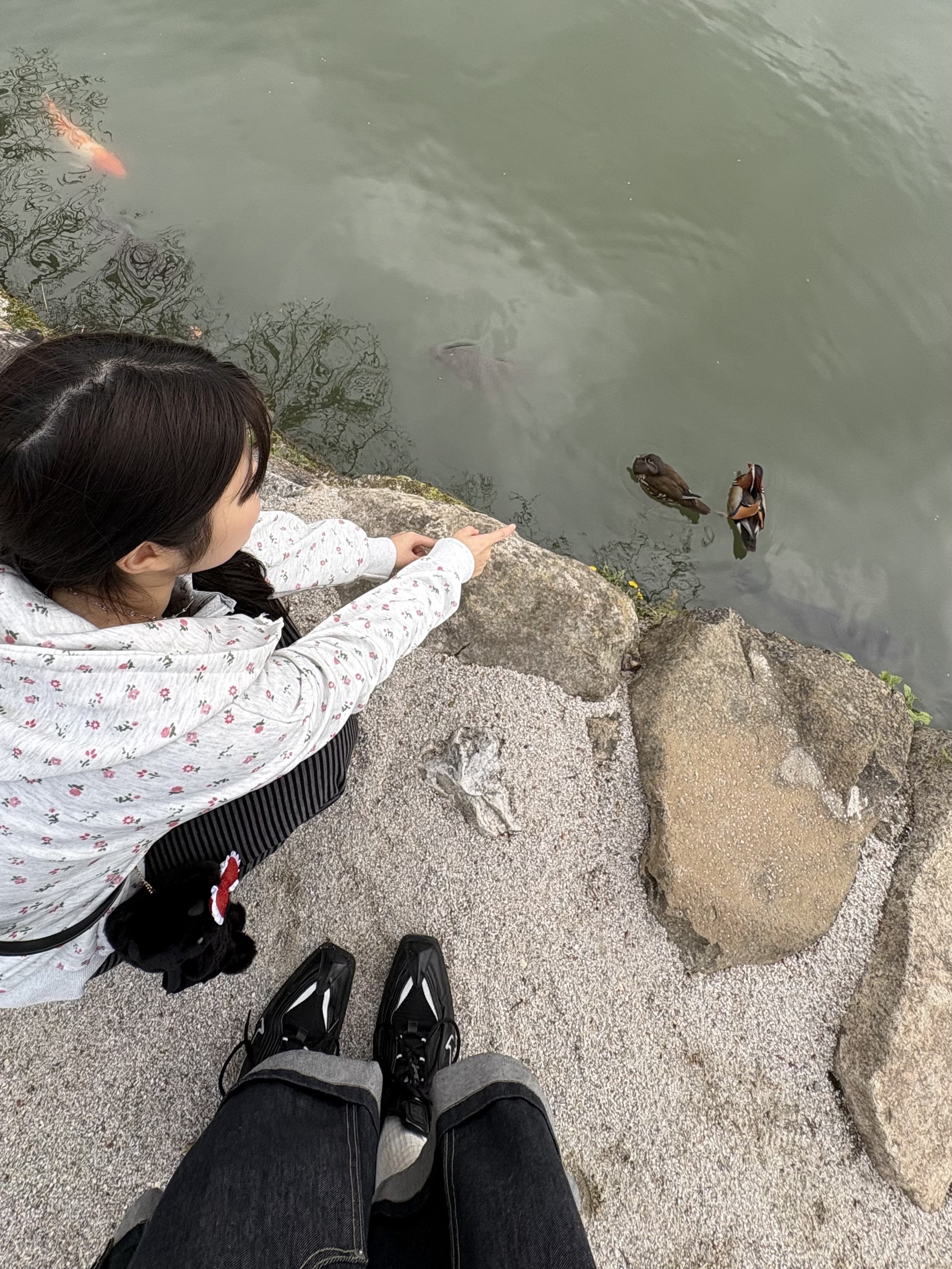 Nike x Martine Rose Shox MR4 Black, Kamien x MJD Double Hole Belt Black Shearling Calfskin 착용 스타일 - 8