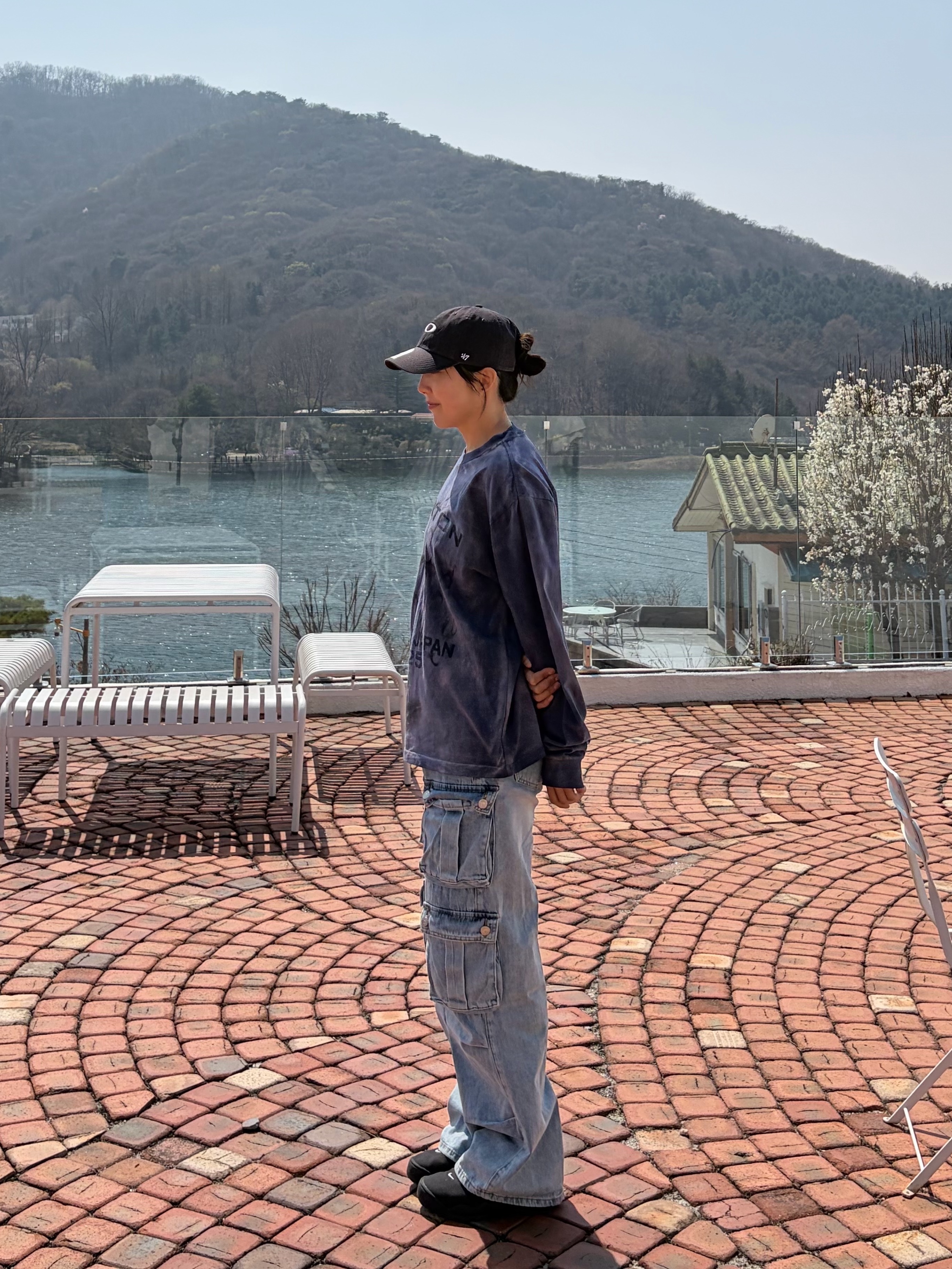 Travis Scott Cactus Jack x Fragment x Nike Houston To Ise Mie Longsleeve Navy, Oakley Remix Dad Hat Blackout 착용 스타일