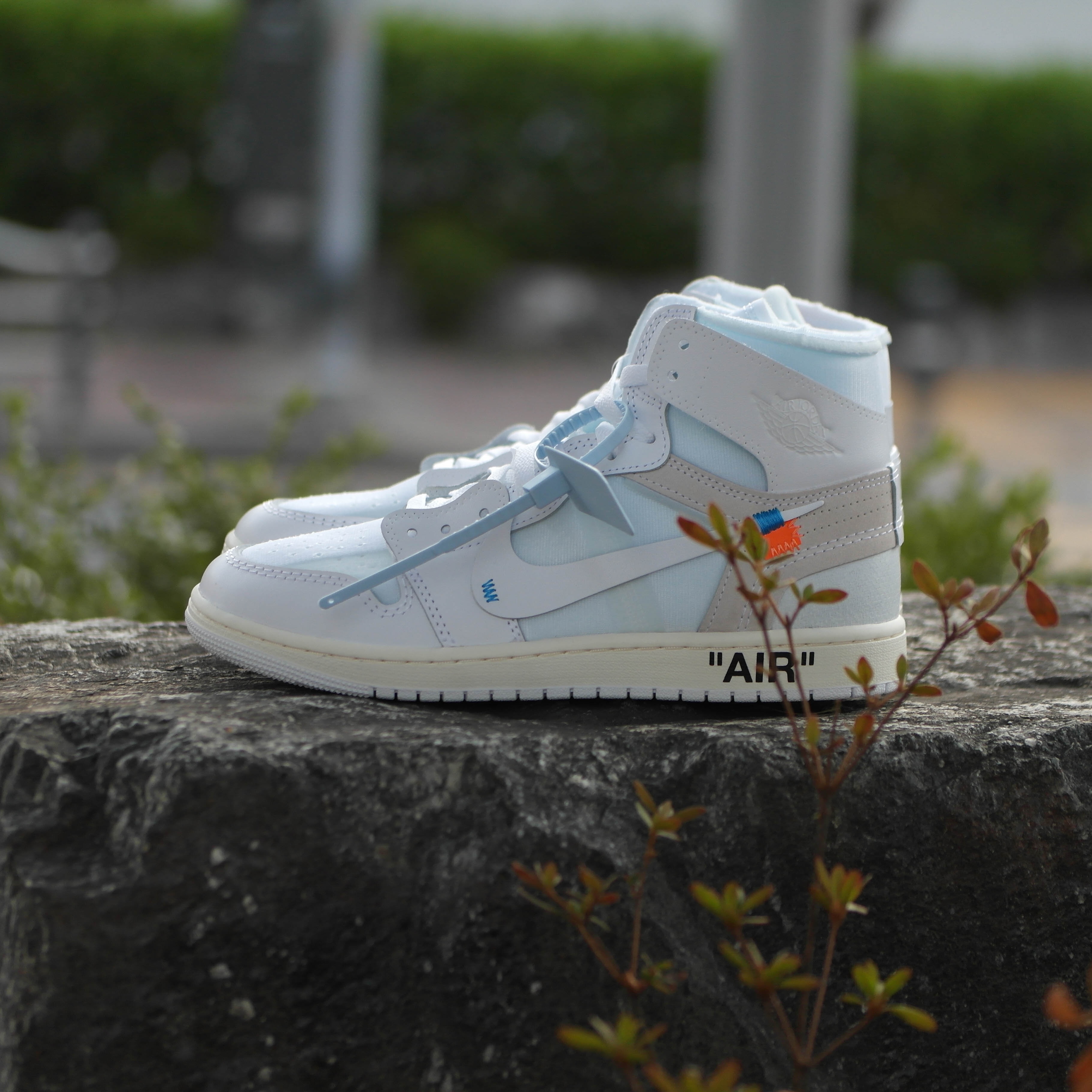 Jordan 1 x Virgil Abloh Archive Retro High Alaska White 착용 스타일 - 1