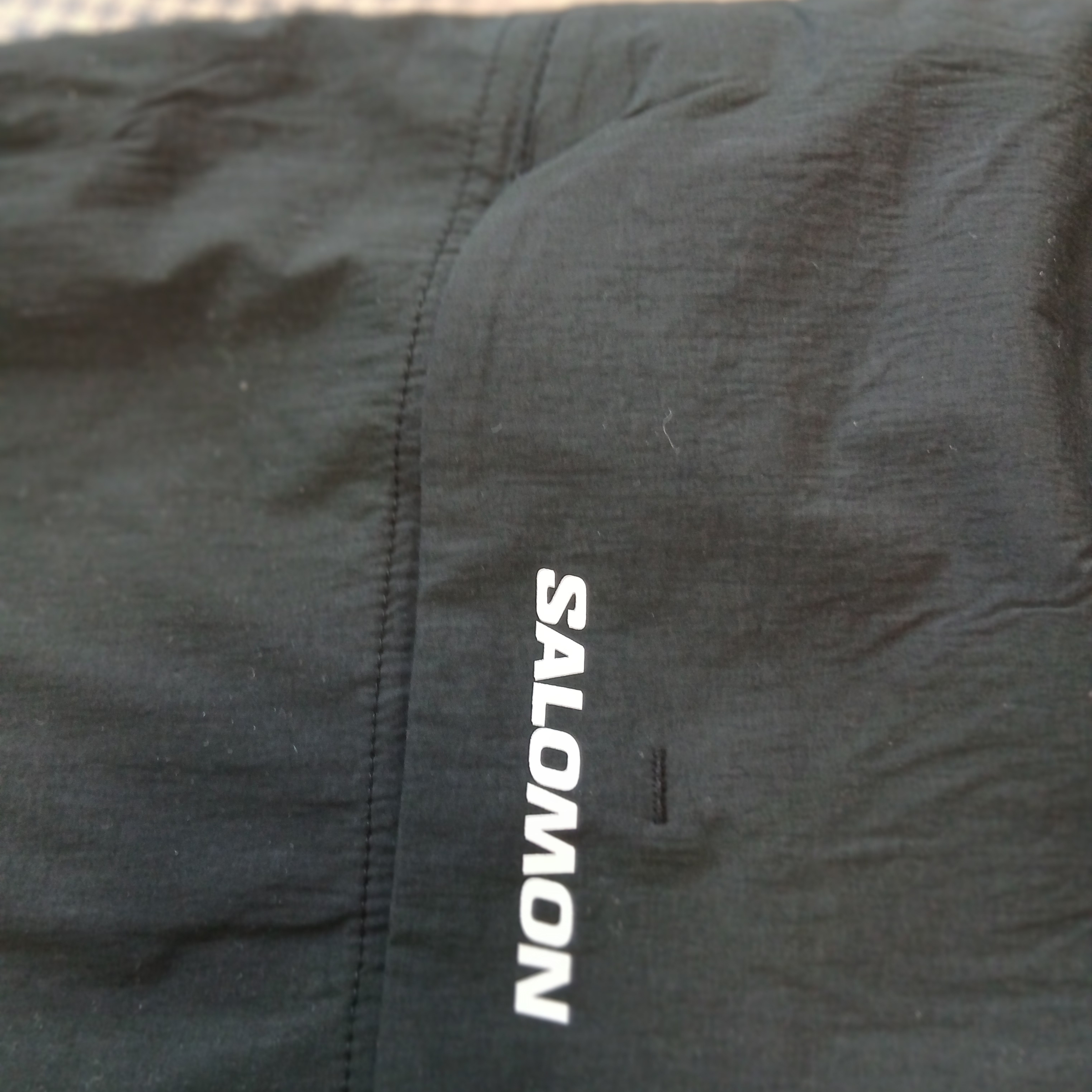 Salomon Link Parachute Pants Black 착용 스타일 - 3
