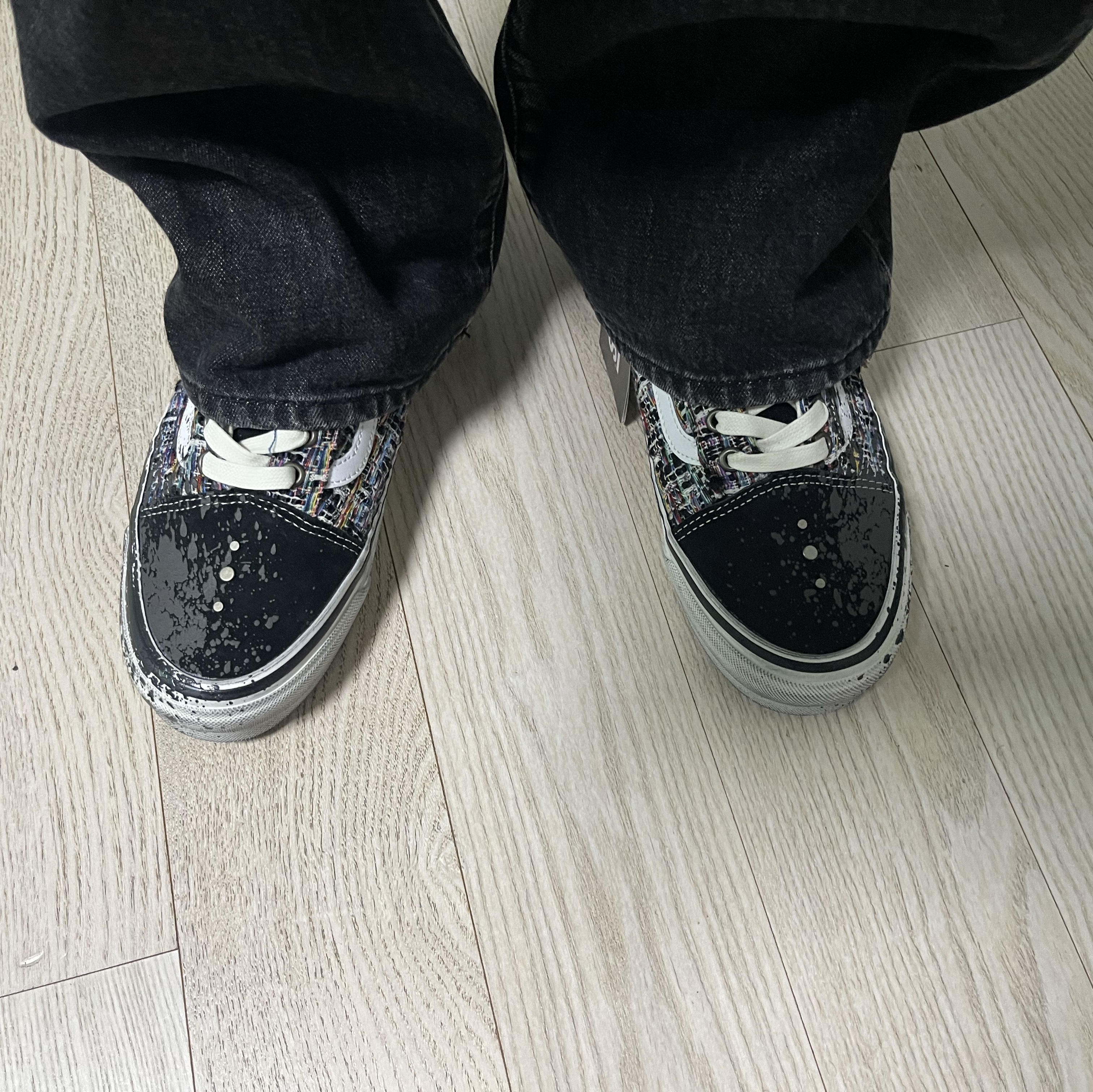 Vans Premium Old Skool Black Grey 착용 스타일 - 1