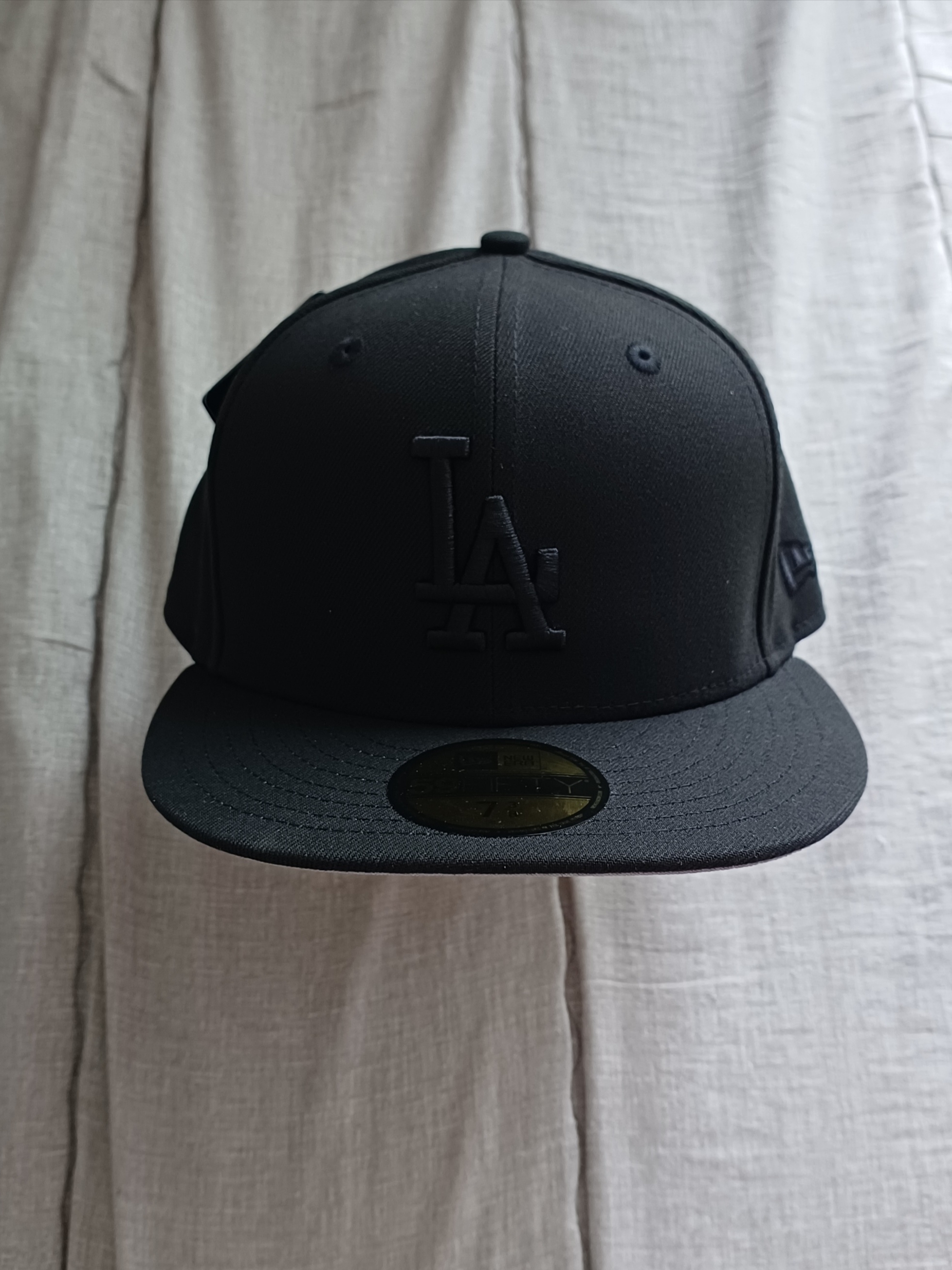New Era MLB LA Dodgers Basic Fitted Cap Black 착용 스타일