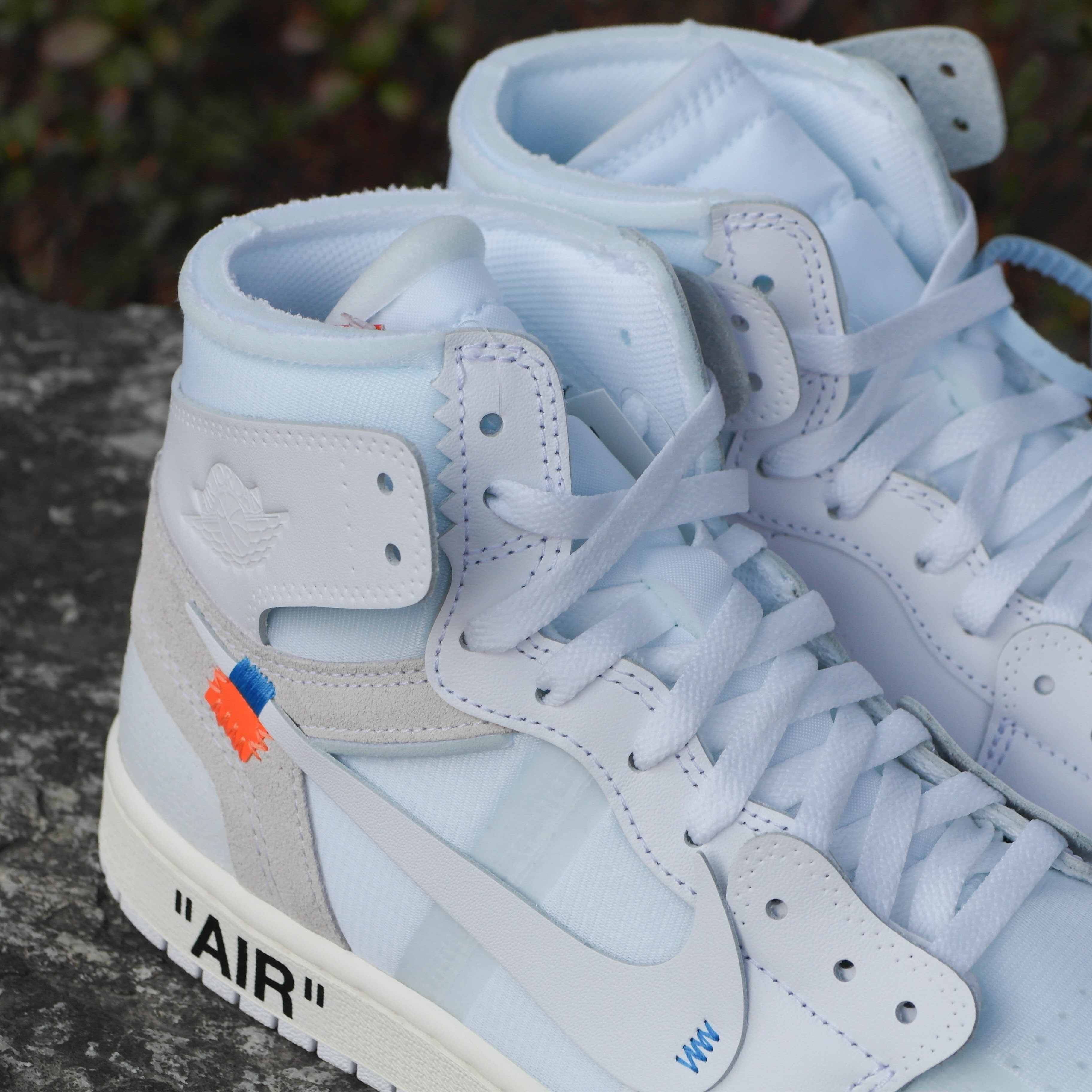 Jordan 1 x Virgil Abloh Archive Retro High Alaska White 착용 스타일 - 4