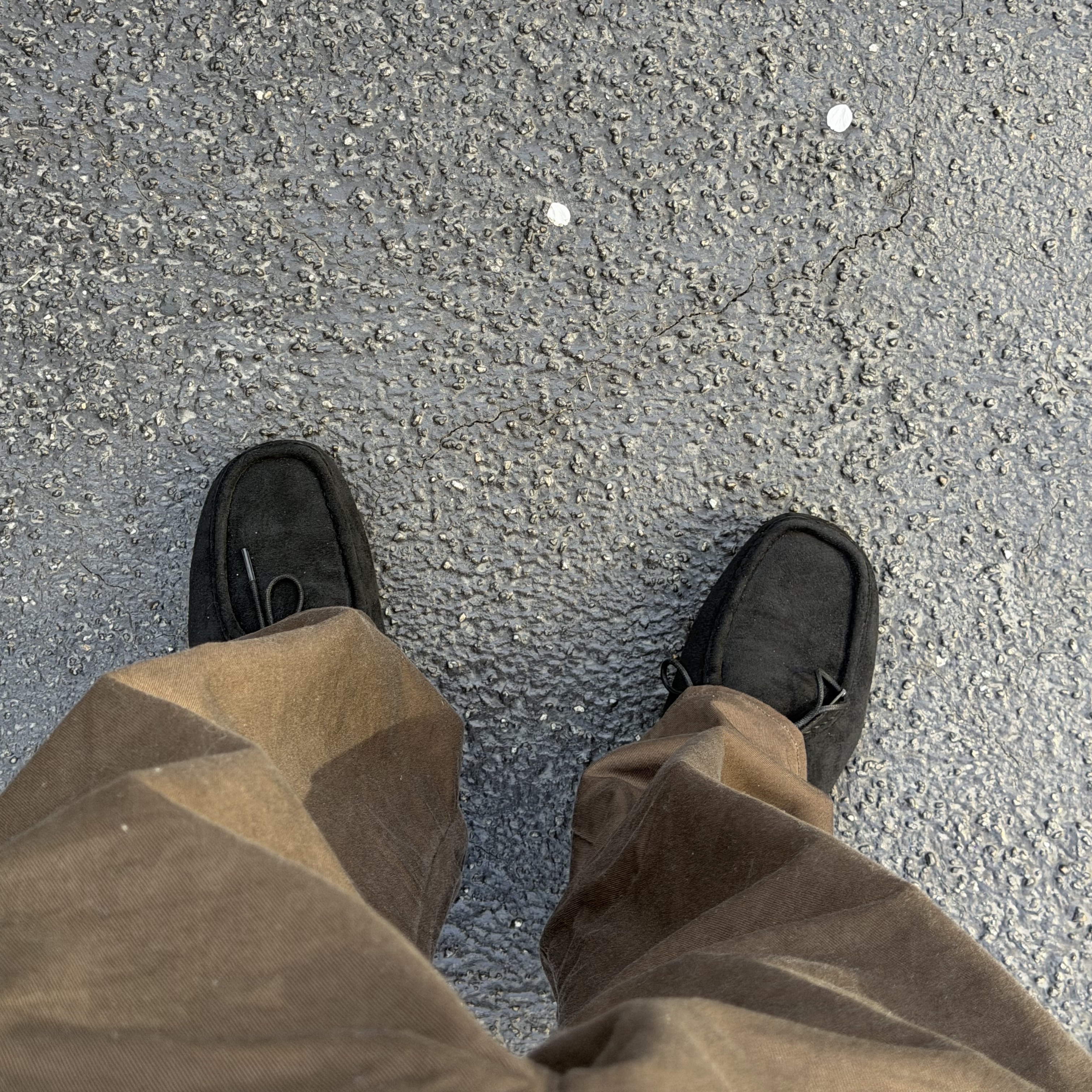 GU Moccasin Shoes Black 착용 스타일