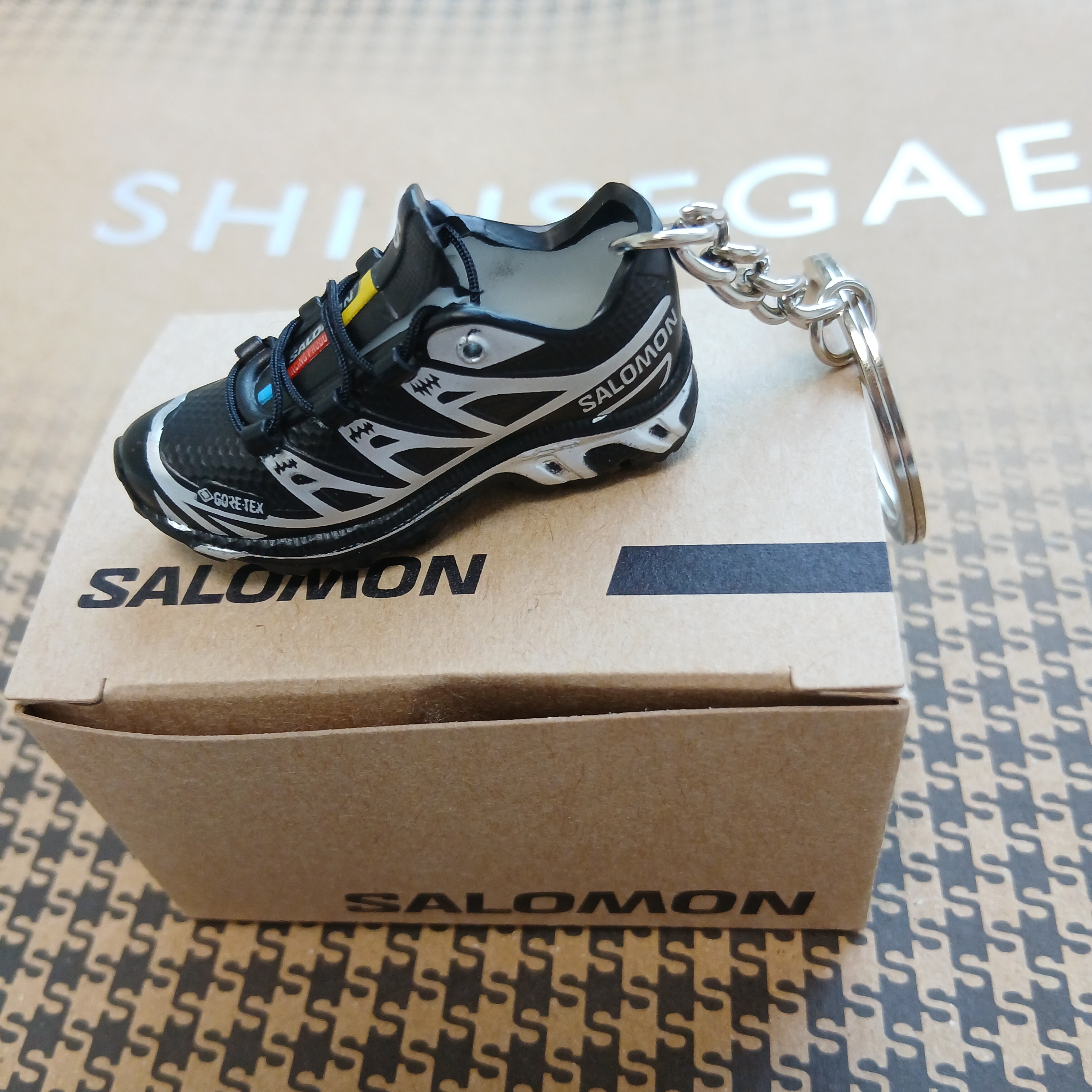 Salomon XT-6 GTX Black Silver, Salomon XT-6 Gore-Tex Black Ebony 착용 스타일 - 1