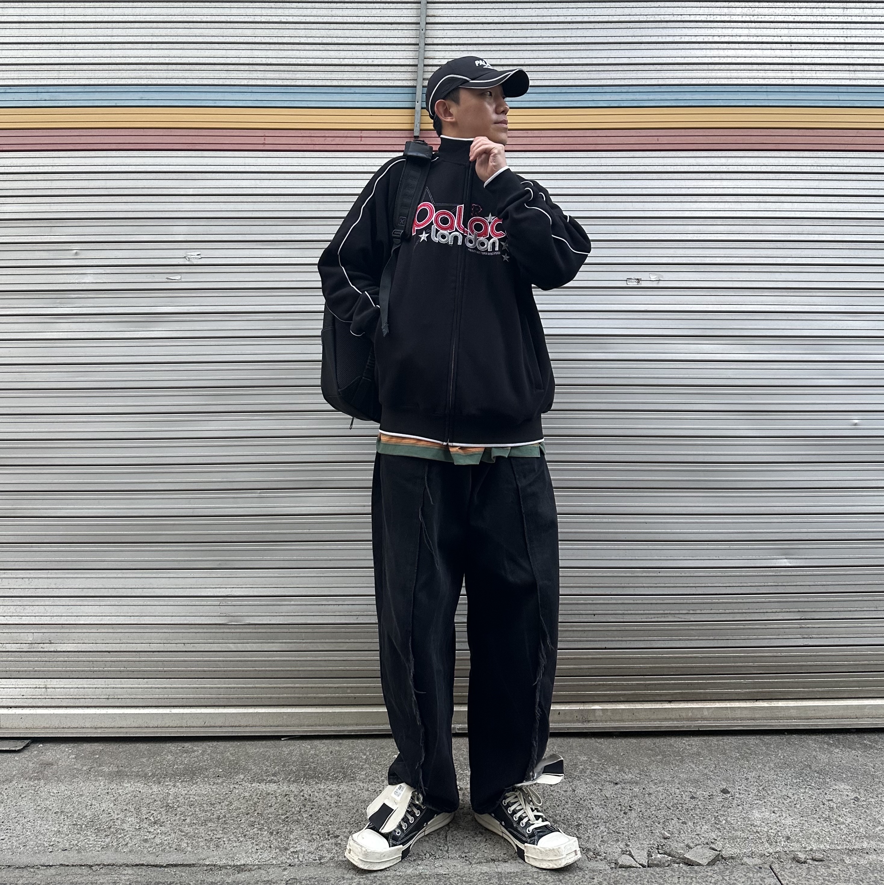 Palace Grimey Zip Funnel Black - 23FW, Palace x Umbro Cap Black - 24SS 착용 스타일 - 1