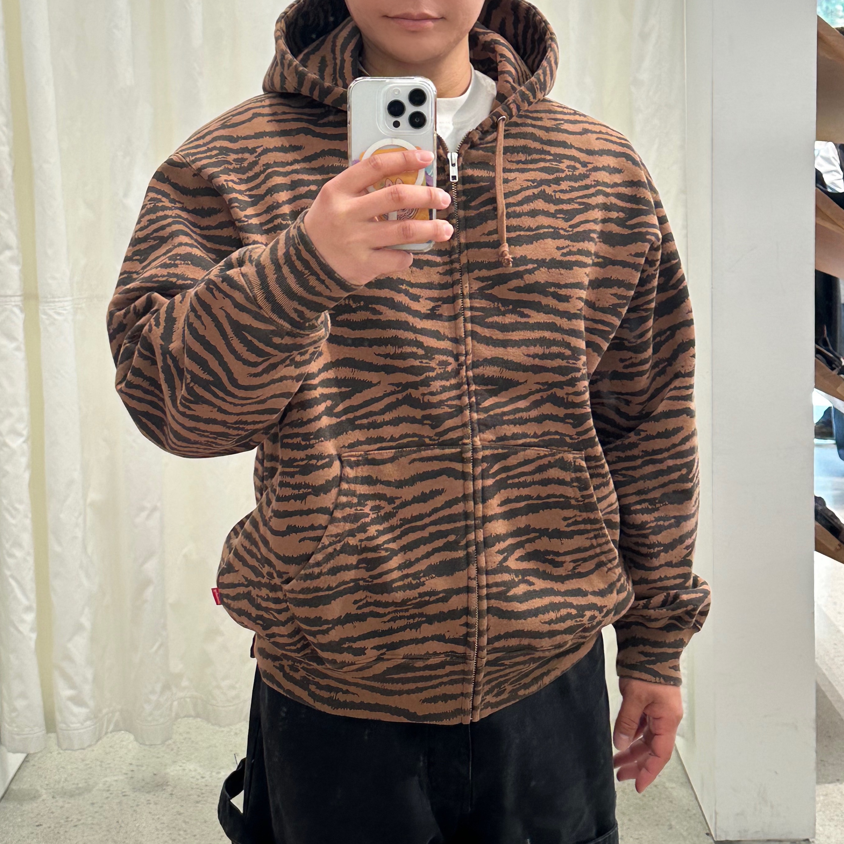 Supreme Small Box Zip Up Hooded Sweatshirt Tiger - 26SS 착용 스타일 - 1