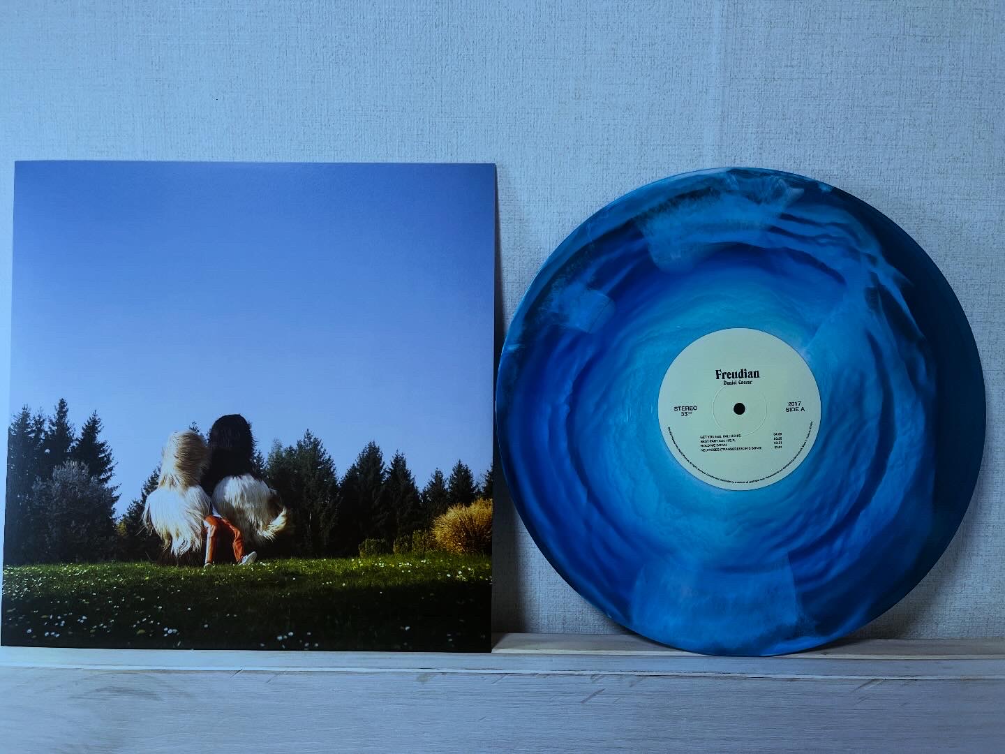Daniel Caesar 1st Album Freudian Secondtrack Exclusive Repress LP Ocean Swirl 1000 Limited (2LP) 착용 스타일 - 2