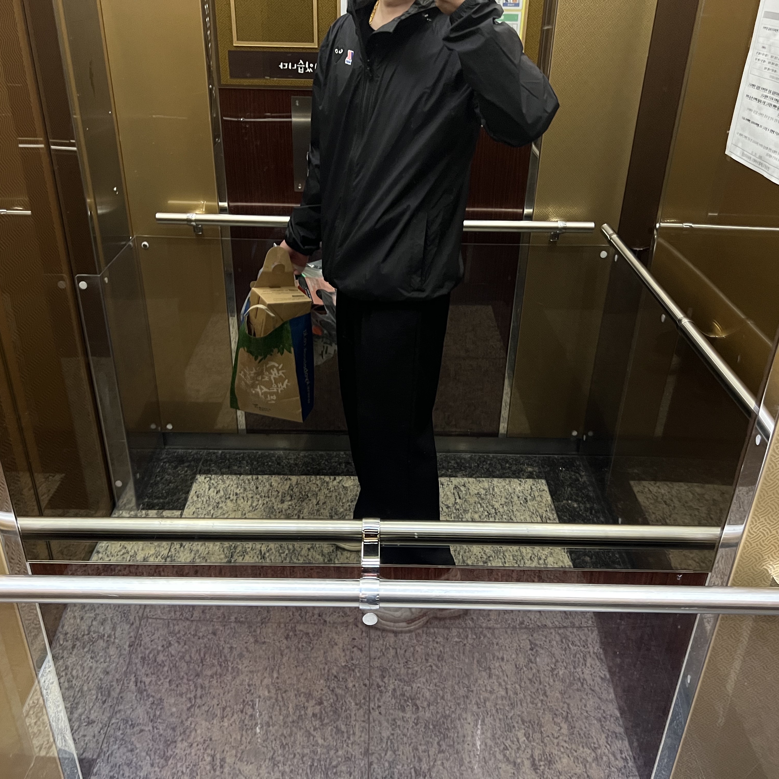 Play Comme des Garcons x K-Way Full Zip Jacket Black 착용 스타일