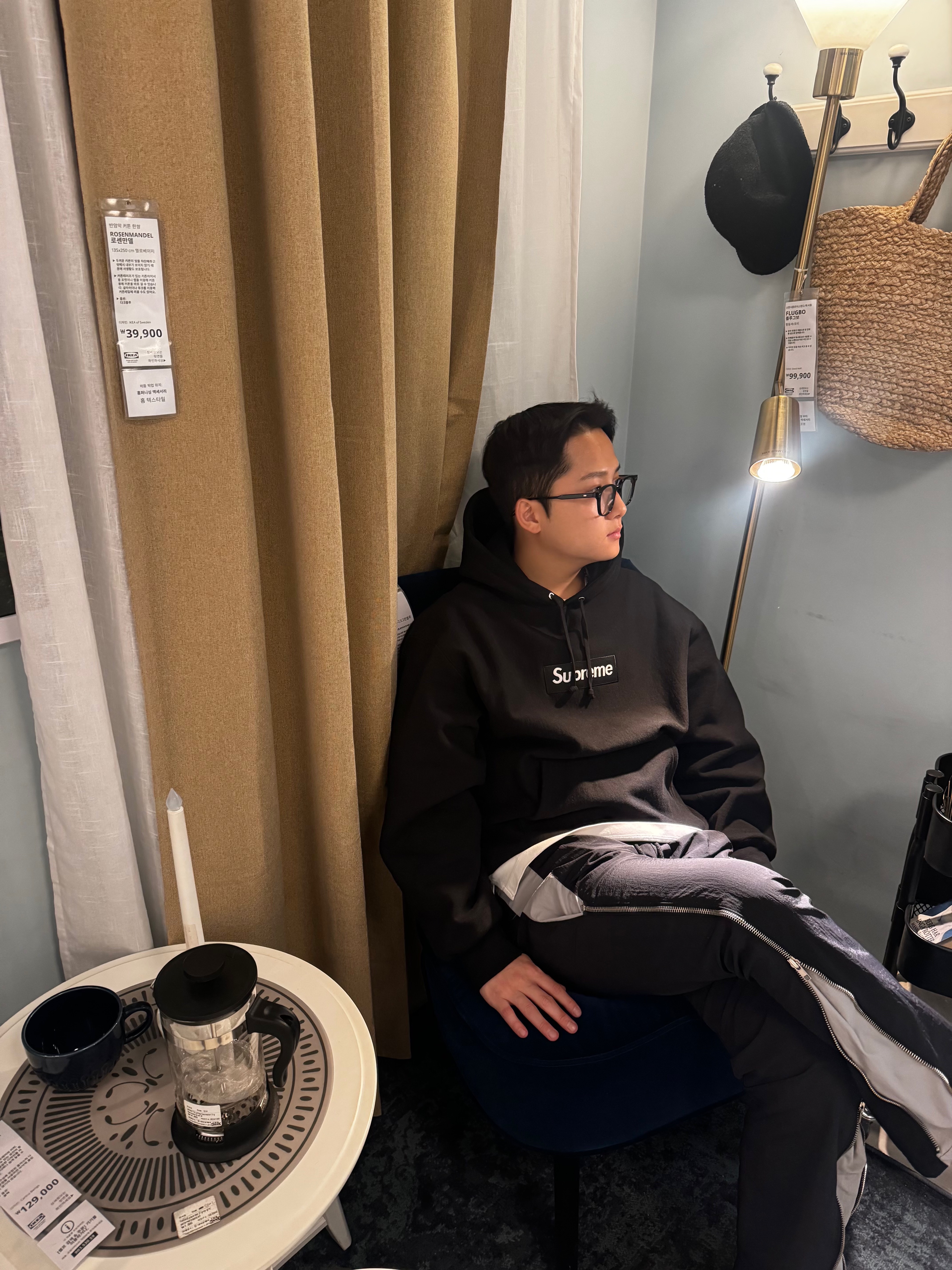 Supreme Box Logo Hooded Sweatshirt Black - 25FW, New Balance 992 Made in USA Grey - D Standard 착용 스타일