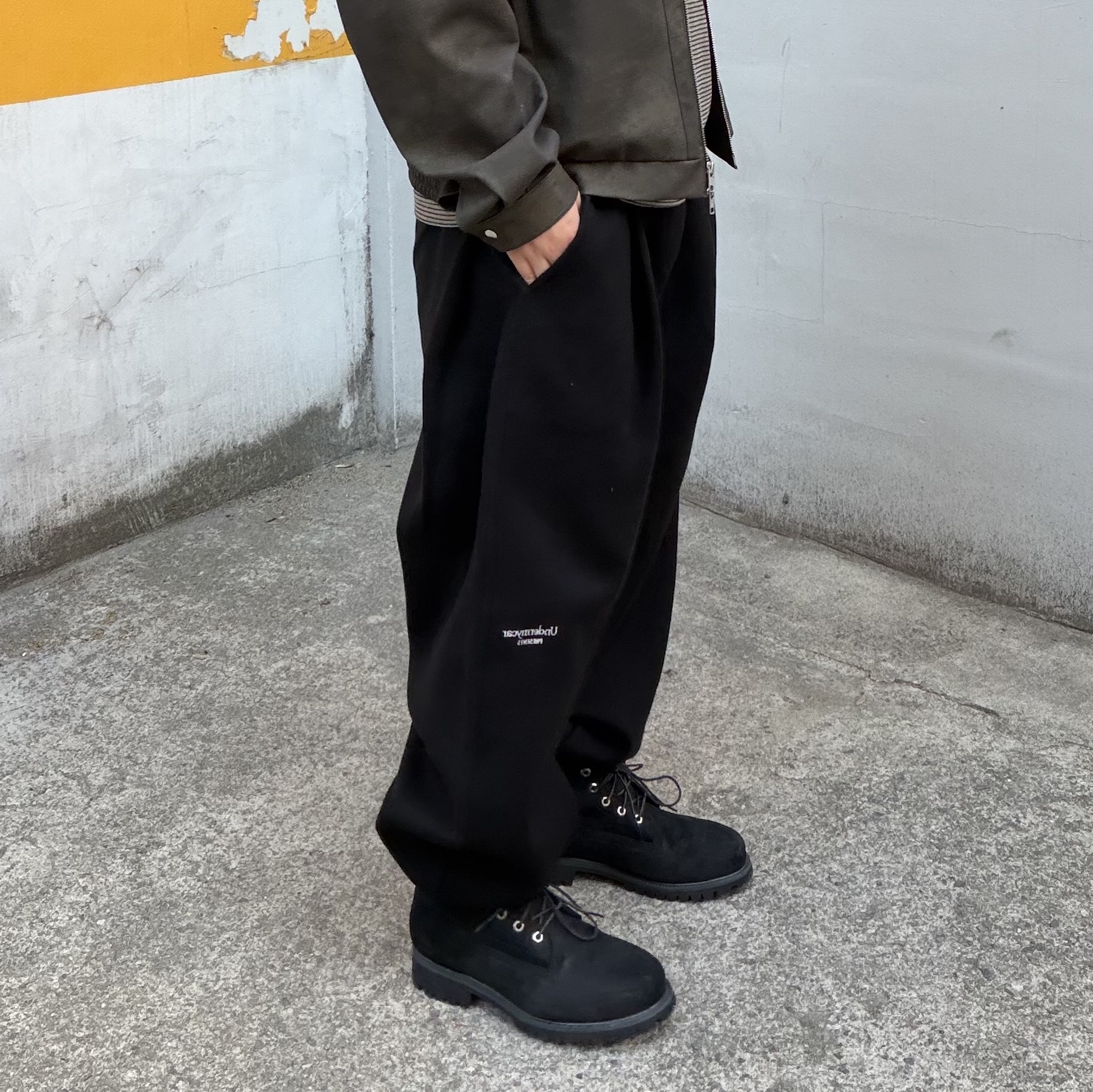 Undermycar Mu.03 Anti Fxxking Logo Play Oversized Sweat Jogger Black, Timberland Premium 6 inch Waterproof Boot Black Nubuck - Wide 착용 스타일 - 2