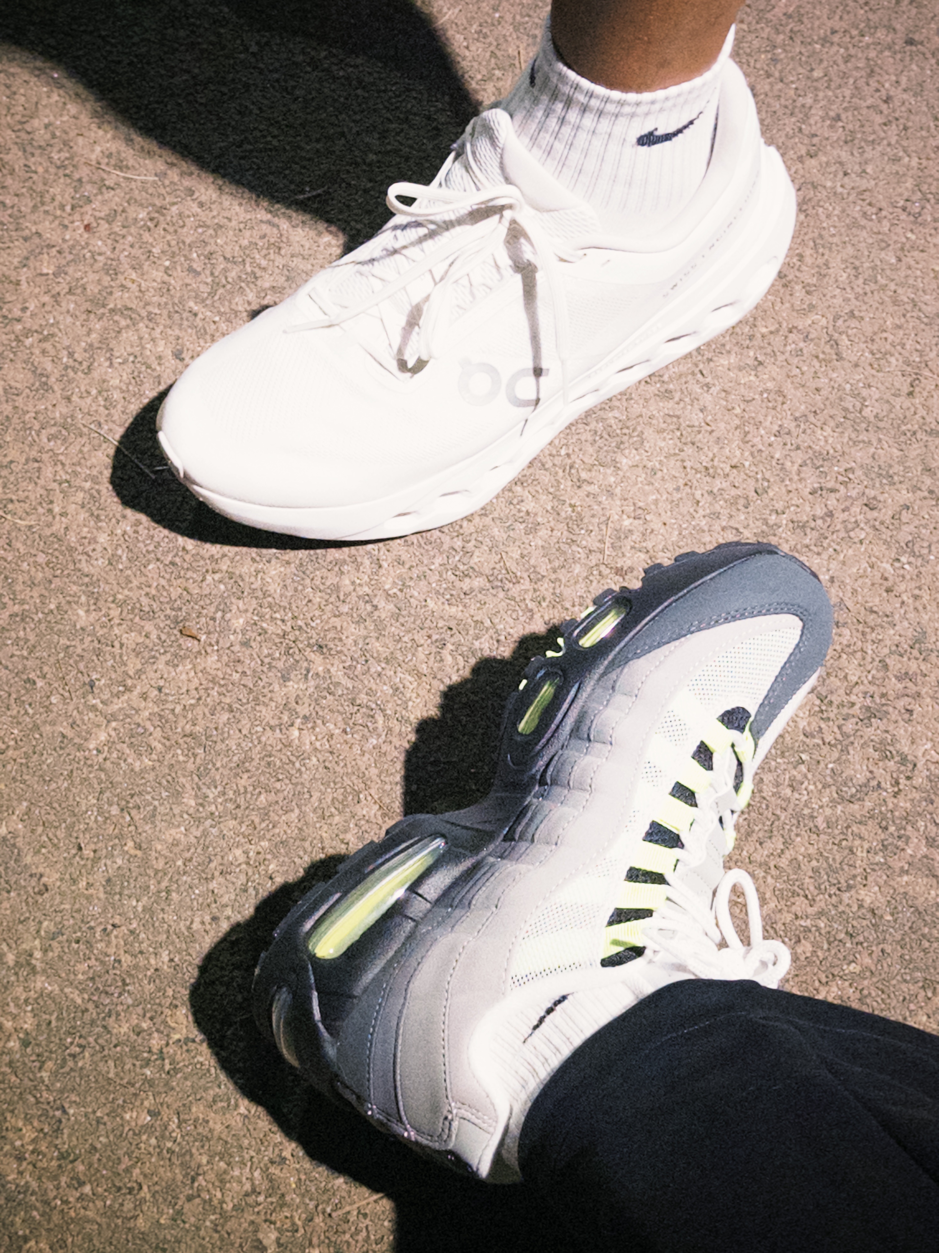 On Running Cloudsurfer Next Wide White White, (W) Nike Air Max 95 OG Big Bubble Black Neon Yellow 착용 스타일