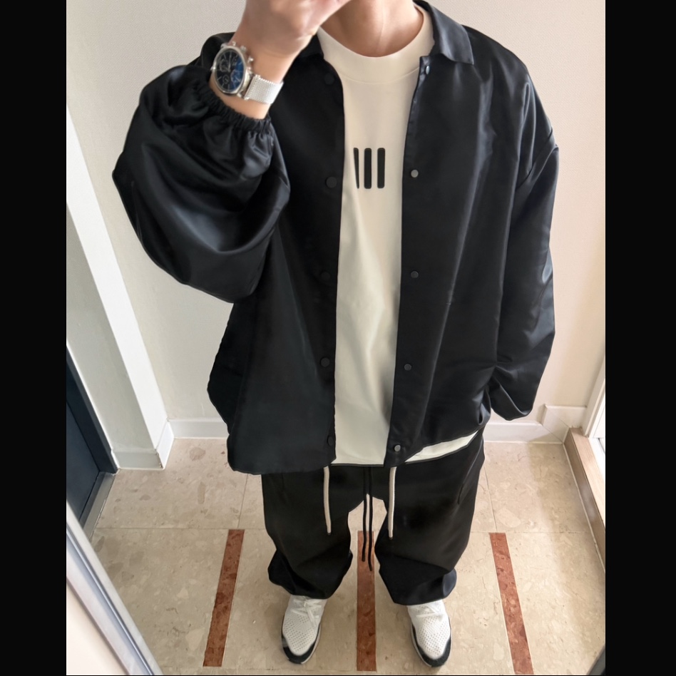 Adidas Ultraboost 1.0 Cloud White Core Black, Essentials The Black Collection Coaches Jacket Black - 23SS 착용 스타일