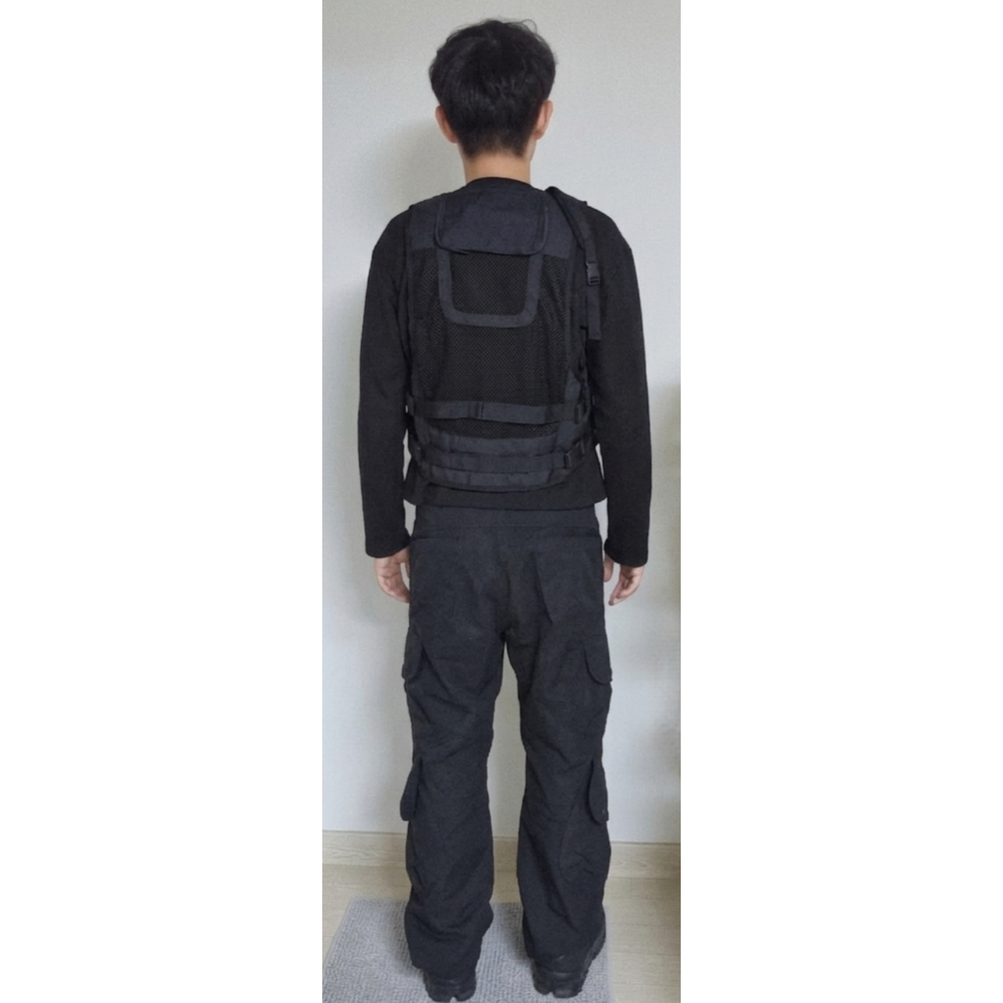 On Running x Post Archive Faction (Paf) Cloudmonster 2 Black Magnet 착용 스타일 - 3