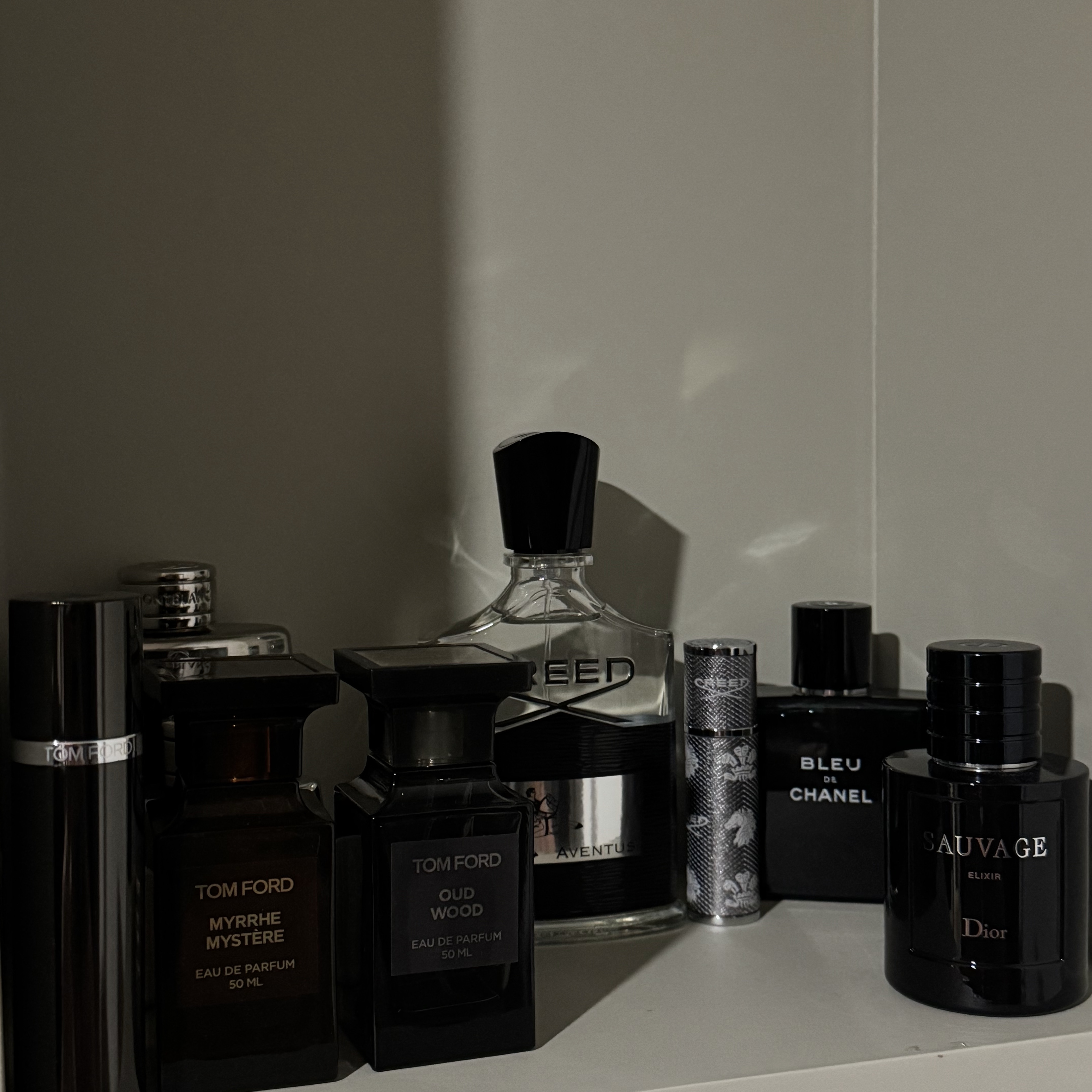 Creed Aventus Eau De Parfum 100ml, Tom Ford Oud Wood Eau De Parfum 50ml 착용 스타일 - 2