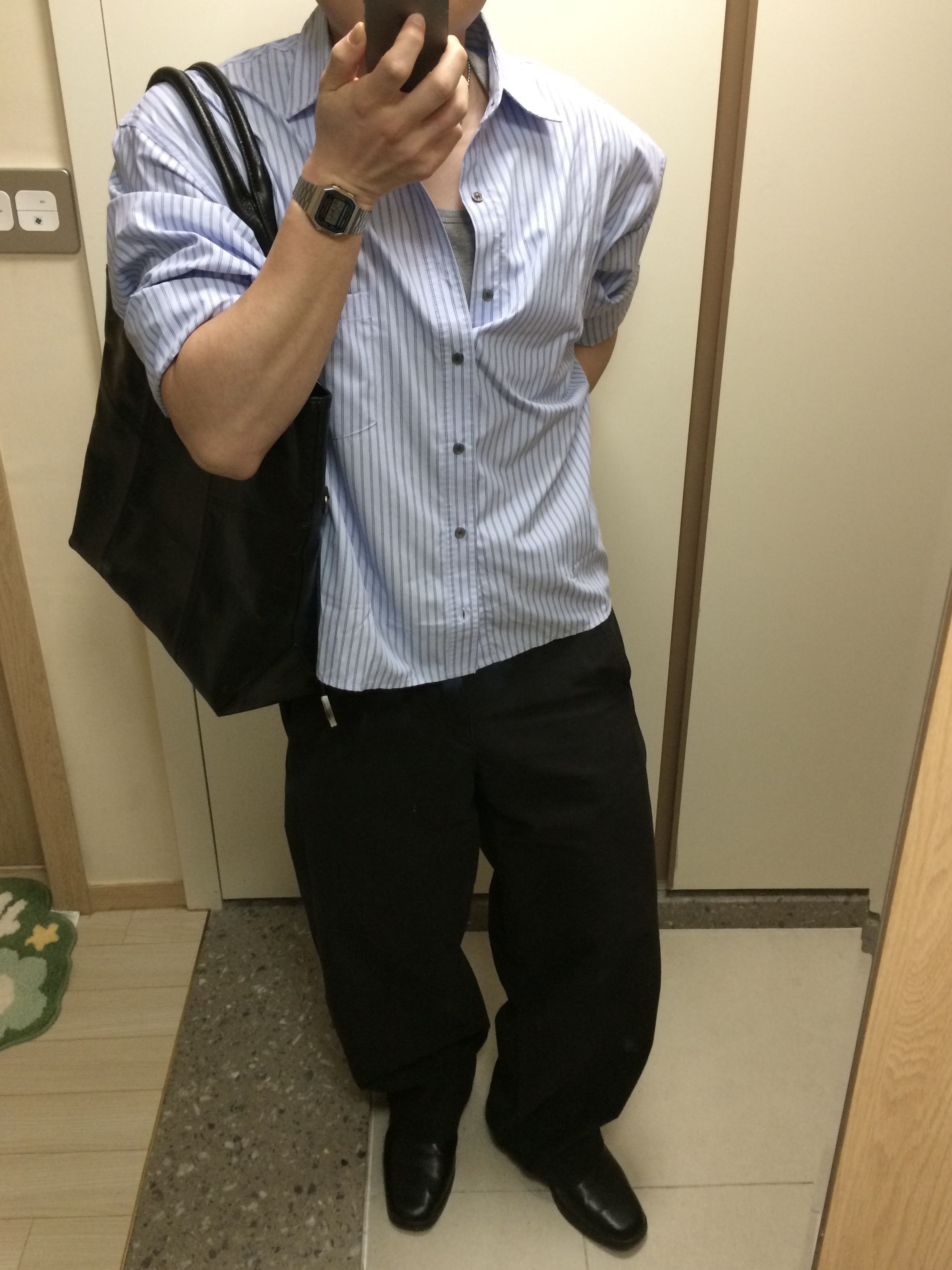Romantic Move Selection Square Toe Chelsea Boots Black, Casio A-158WA-1 착용 스타일 - 3