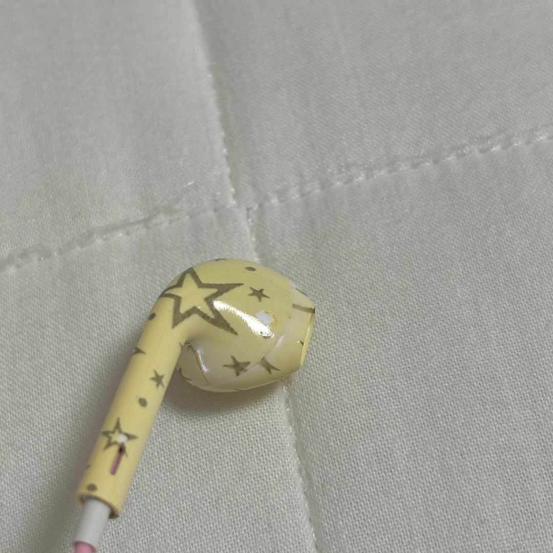 [KREAM 단독] CAVISH x Kyurin Star Wired Earphones (USB-C) Cream 착용 스타일