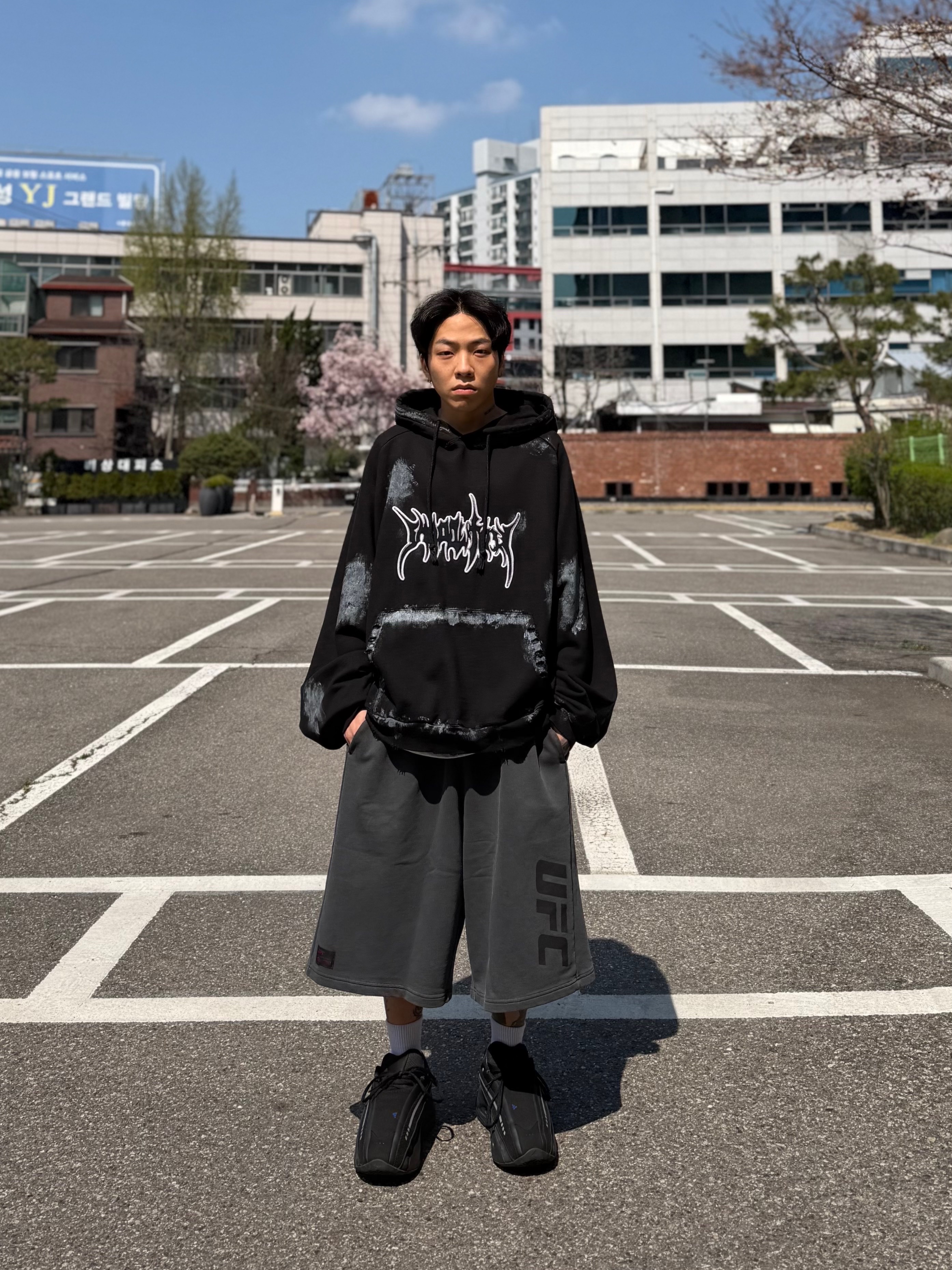 Adidas Mad IIInfinity Core Black Carbon 착용 스타일 - 3
