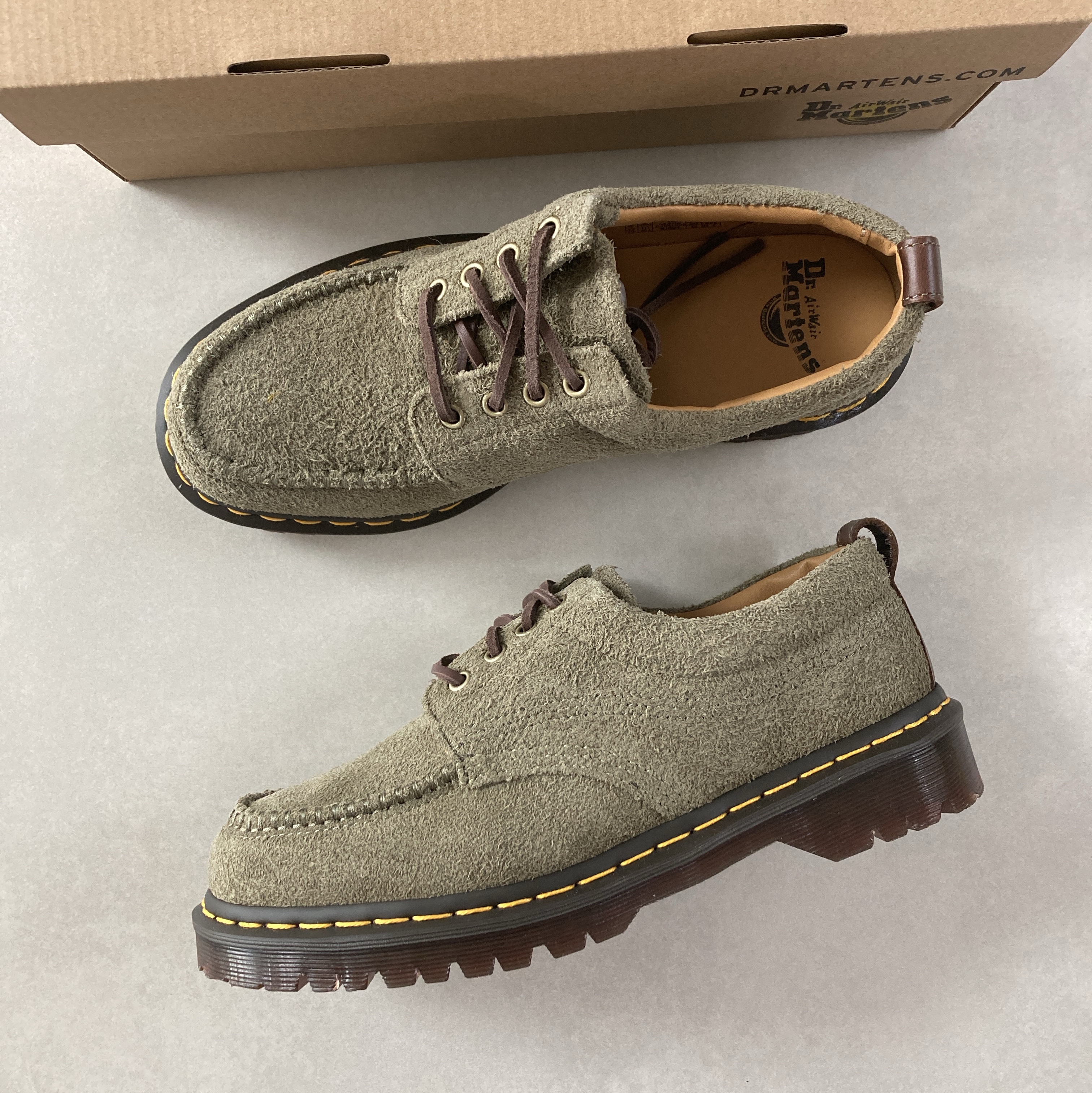 Dr. Martens Lowell Suede Moc Toe Shoes Olive Dark Brown 착용 스타일