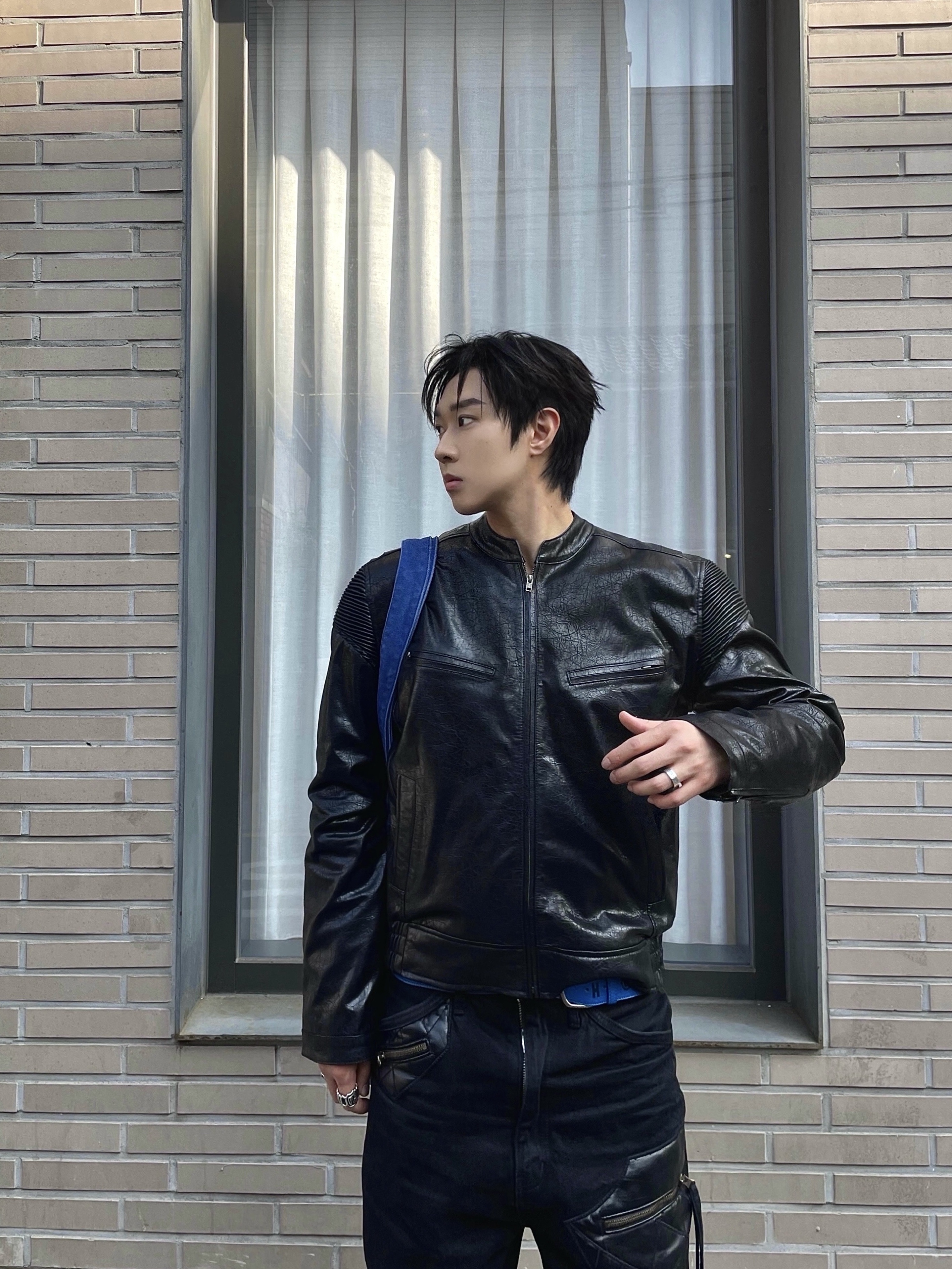 emostanceclub Leather Patch Flared Jeans V3 Black, Farfromwhat Far Faux Cracked Texture Leather Jacket 착용 스타일 - 4