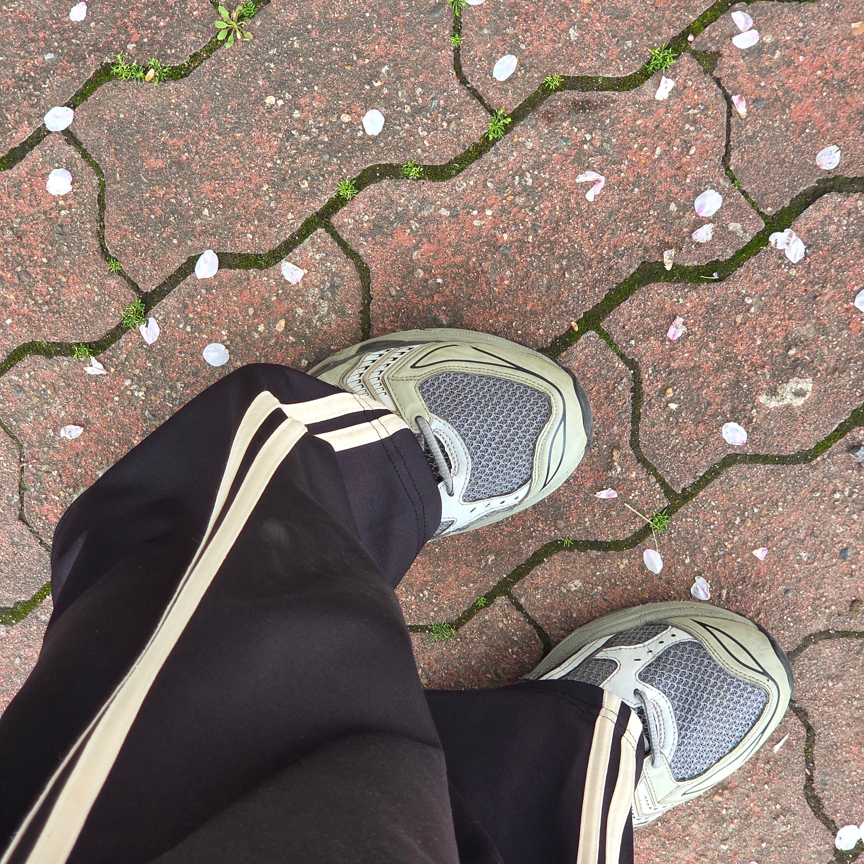 Asics UB1-S Gel-Kayano 14 Piedmont Grey 착용 스타일