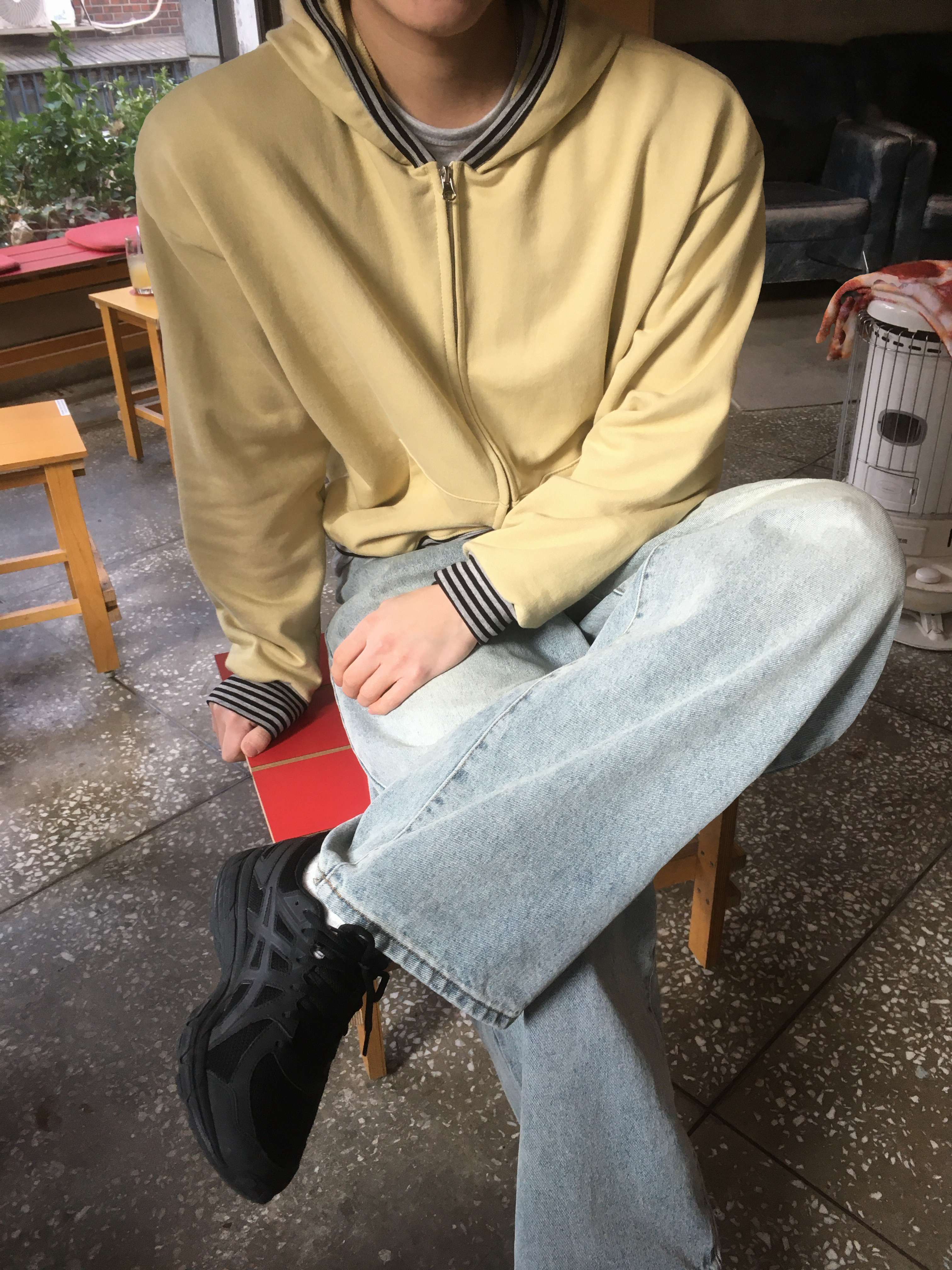 Asics Jog 100 T Black - 4E Extra Wide, A.P.C. Daniela Shopping Bag Indigo 착용 스타일 - 5