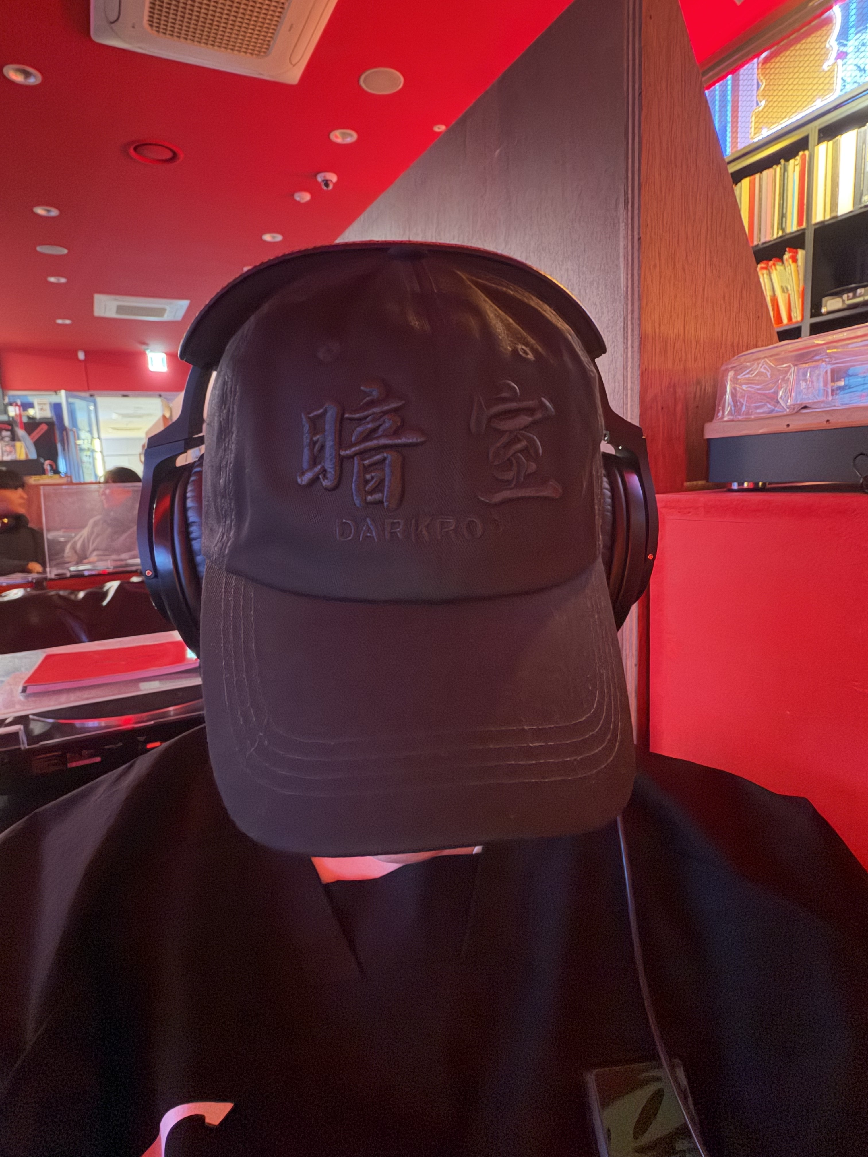 Darkr8m Studio Black Logo Cap, Mizuno LG 60S 2K Brown 착용 스타일 - 2