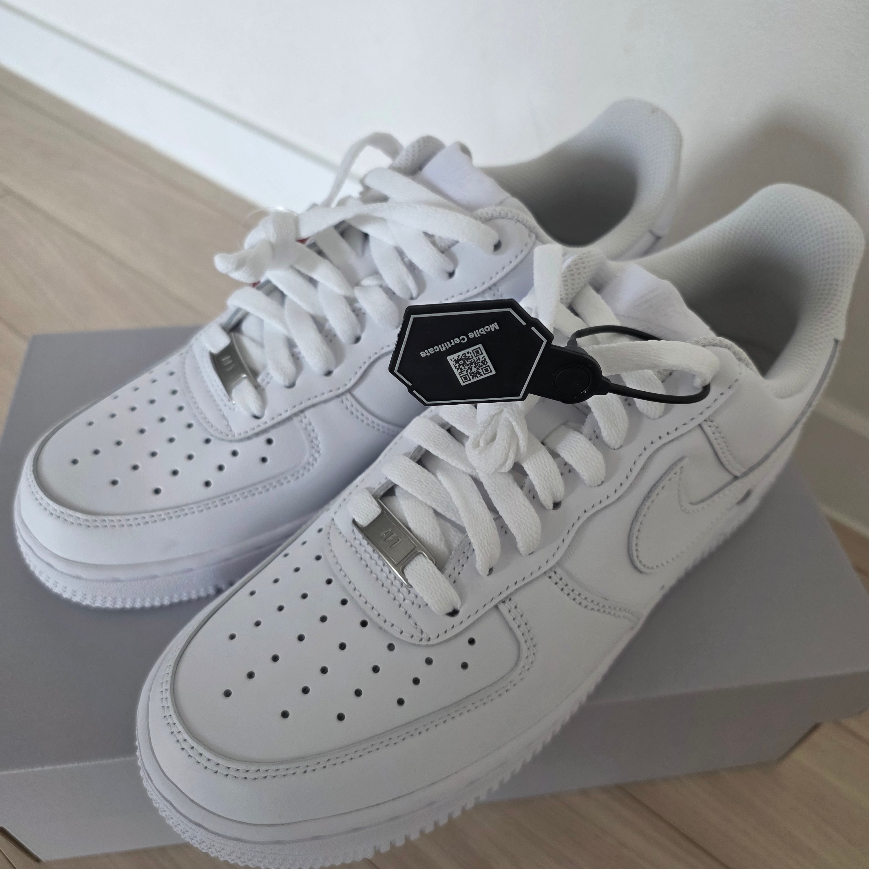 Nike Air Force 1 '07 Low White 착용 스타일 - 1