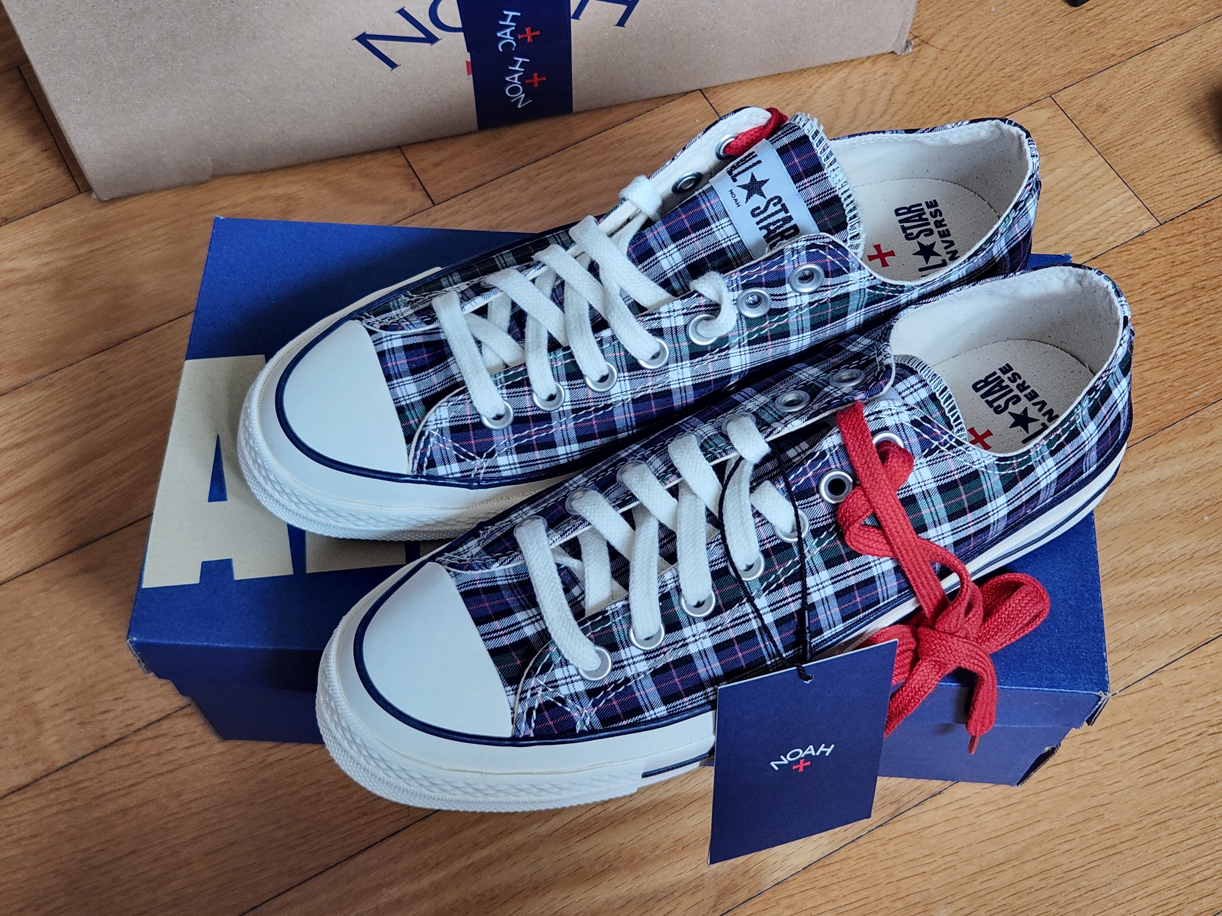 Converse x Noah Chuck 70 True Blue 착용 스타일