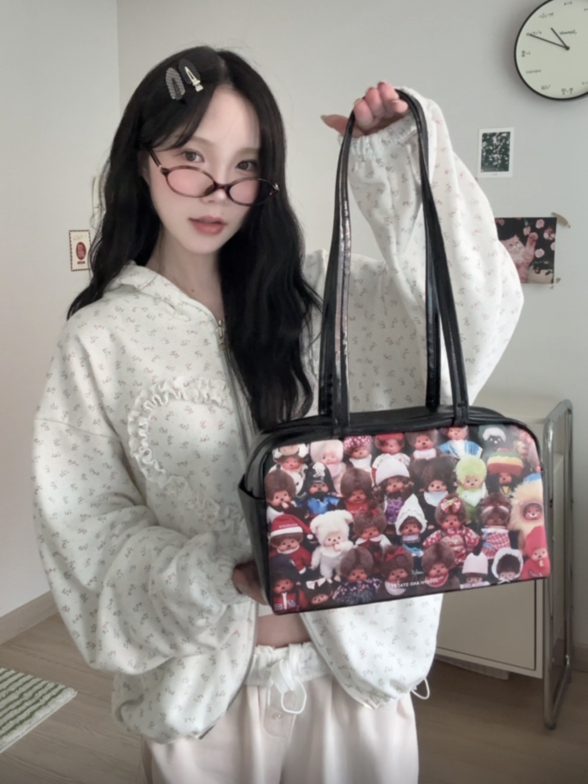 JOSEPH&STACEY Lucky Pleats Knit M Monchhichi Boy Brown, JOSEPH&STACEY Lucky Pleats Knit Cross Body Monchhichi Girl Ivory 착용 스타일 - 5