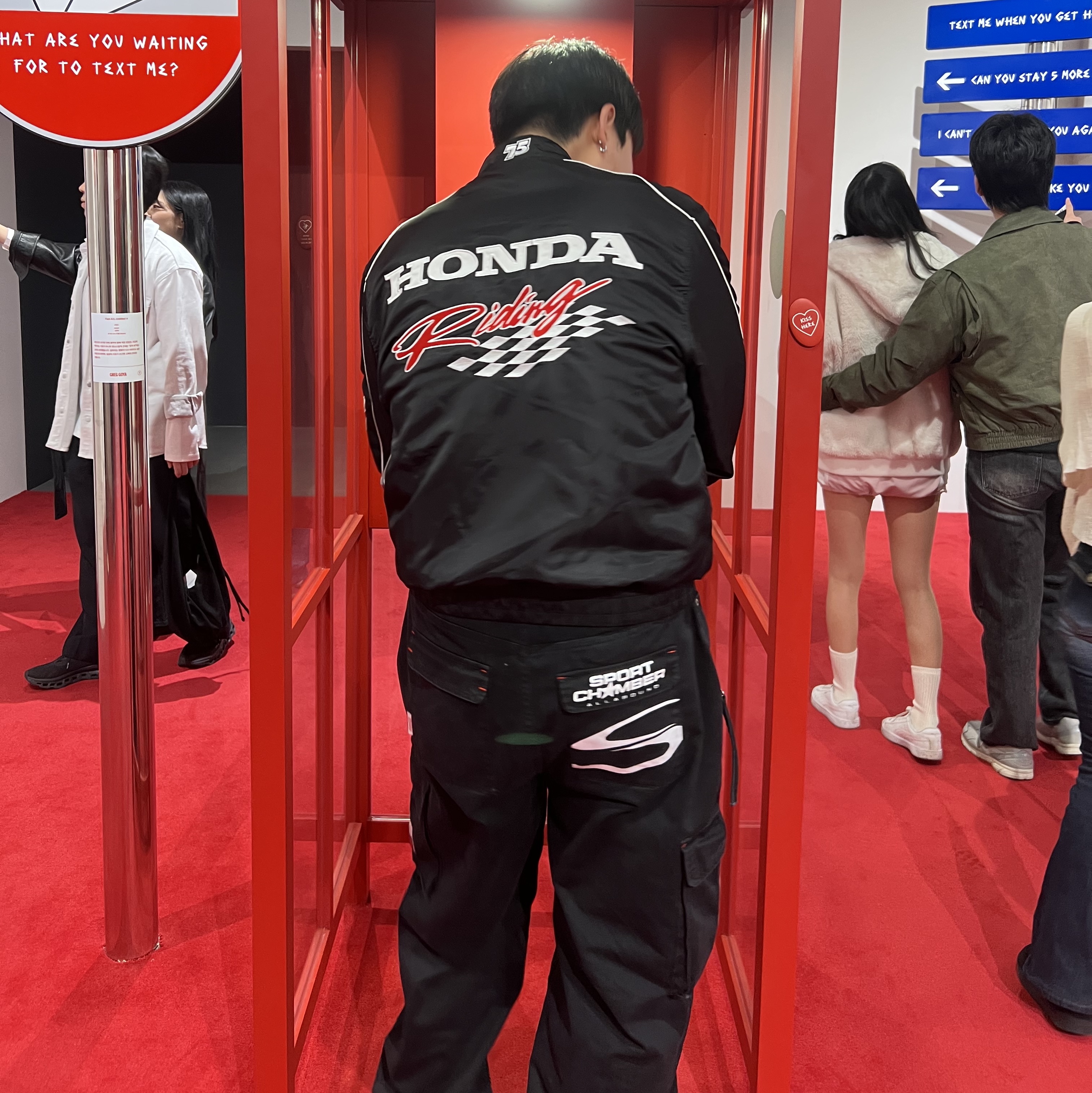 SPORT CHAMBER x Coca-Cola Cargo Pants Black 착용 스타일
